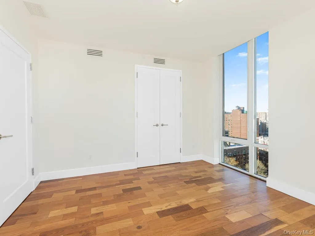 3620 OXFORD Avenue, New York, NY, 3 Bedrooms Bedrooms, 6 Rooms Rooms,2 BathroomsBathrooms,Residential Lease,For Rent,OXFORD,0,1055215 3620 OXFORD Avenue, New York, NY, 3 Bedrooms Bedrooms, 6 Rooms Rooms,2 BathroomsBathrooms,Residential Lease,For Rent,OXFORD,0,1055215