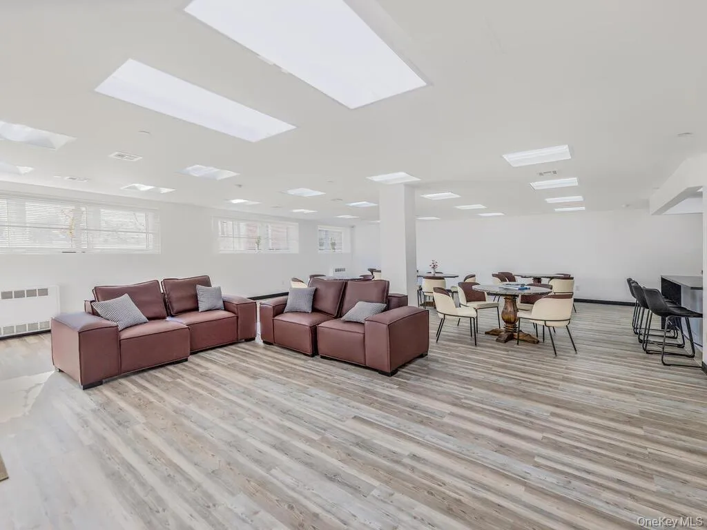 3620 OXFORD Avenue, New York, NY, 3 Bedrooms Bedrooms, 6 Rooms Rooms,2 BathroomsBathrooms,Residential Lease,For Rent,OXFORD,0,1055215 3620 OXFORD Avenue, New York, NY, 3 Bedrooms Bedrooms, 6 Rooms Rooms,2 BathroomsBathrooms,Residential Lease,For Rent,OXFORD,0,1055215