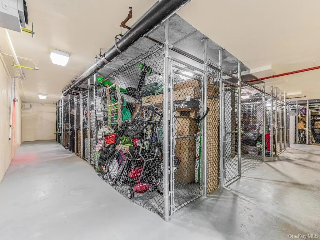 3620 OXFORD Avenue, New York, NY, 3 Bedrooms Bedrooms, 6 Rooms Rooms,2 BathroomsBathrooms,Residential Lease,For Rent,OXFORD,0,1055215 3620 OXFORD Avenue, New York, NY, 3 Bedrooms Bedrooms, 6 Rooms Rooms,2 BathroomsBathrooms,Residential Lease,For Rent,OXFORD,0,1055215