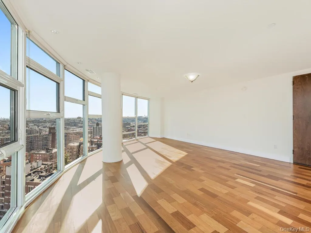 3620 OXFORD Avenue, New York, NY, 3 Bedrooms Bedrooms, 6 Rooms Rooms,2 BathroomsBathrooms,Residential Lease,For Rent,OXFORD,0,1055215 3620 OXFORD Avenue, New York, NY, 3 Bedrooms Bedrooms, 6 Rooms Rooms,2 BathroomsBathrooms,Residential Lease,For Rent,OXFORD,0,1055215