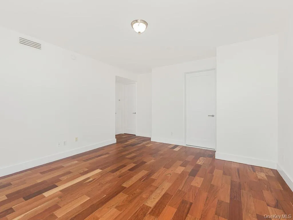 3620 OXFORD Avenue, New York, NY, 3 Bedrooms Bedrooms, 6 Rooms Rooms,2 BathroomsBathrooms,Residential Lease,For Rent,OXFORD,0,1055215 3620 OXFORD Avenue, New York, NY, 3 Bedrooms Bedrooms, 6 Rooms Rooms,2 BathroomsBathrooms,Residential Lease,For Rent,OXFORD,0,1055215