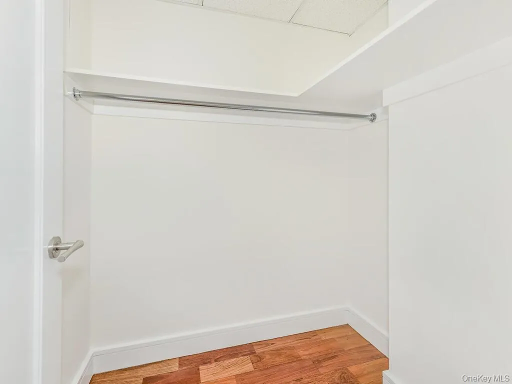 3620 OXFORD Avenue, New York, NY, 3 Bedrooms Bedrooms, 6 Rooms Rooms,2 BathroomsBathrooms,Residential Lease,For Rent,OXFORD,0,1055215 3620 OXFORD Avenue, New York, NY, 3 Bedrooms Bedrooms, 6 Rooms Rooms,2 BathroomsBathrooms,Residential Lease,For Rent,OXFORD,0,1055215