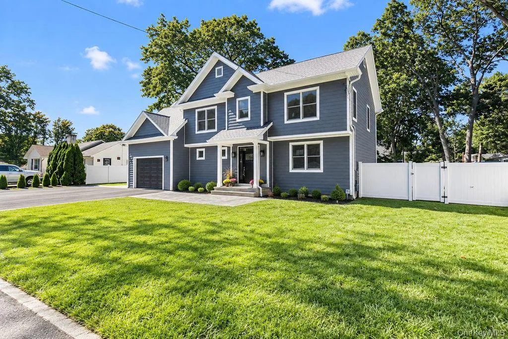 218 Tyler Avenue, Brookhaven, NY, 4 Bedrooms Bedrooms, 9 Rooms Rooms,2 BathroomsBathrooms,Residential,For Rent,Tyler,0,1055218 218 Tyler Avenue, Brookhaven, NY, 4 Bedrooms Bedrooms, 9 Rooms Rooms,2 BathroomsBathrooms,Residential,For Rent,Tyler,0,1055218