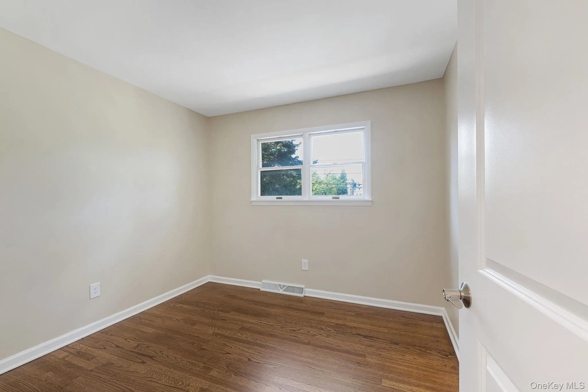 159 Wawayanda Avenue, Middletown, NY, 3 Bedrooms Bedrooms, 9 Rooms Rooms,2 BathroomsBathrooms,Residential,For Rent,Wawayanda,0,1055220 159 Wawayanda Avenue, Middletown, NY, 3 Bedrooms Bedrooms, 9 Rooms Rooms,2 BathroomsBathrooms,Residential,For Rent,Wawayanda,0,1055220