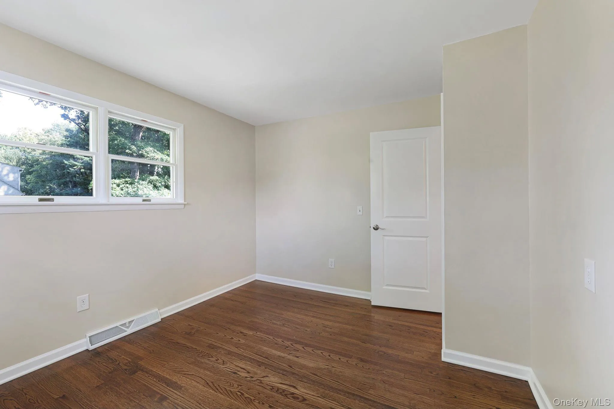 159 Wawayanda Avenue, Middletown, NY, 3 Bedrooms Bedrooms, 9 Rooms Rooms,2 BathroomsBathrooms,Residential,For Rent,Wawayanda,0,1055220 159 Wawayanda Avenue, Middletown, NY, 3 Bedrooms Bedrooms, 9 Rooms Rooms,2 BathroomsBathrooms,Residential,For Rent,Wawayanda,0,1055220