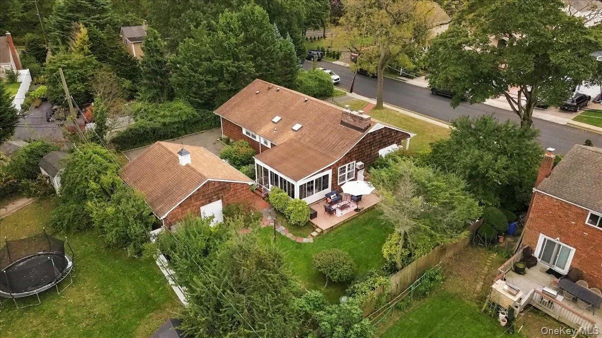 3075 Wilson Avenue, Hempstead, NY, 3 Bedrooms Bedrooms, 7 Rooms Rooms,2 BathroomsBathrooms,Residential,For Rent,Wilson,0,1055221 3075 Wilson Avenue, Hempstead, NY, 3 Bedrooms Bedrooms, 7 Rooms Rooms,2 BathroomsBathrooms,Residential,For Rent,Wilson,0,1055221
