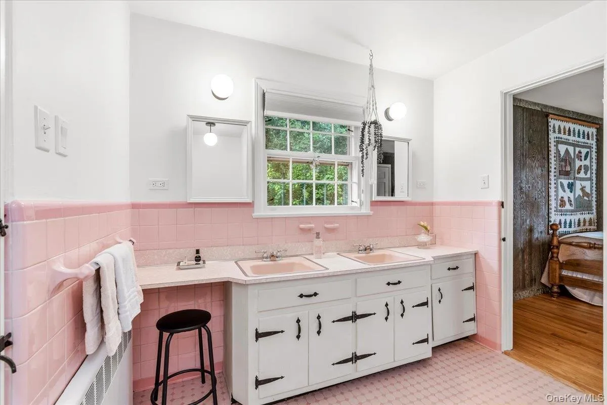 3075 Wilson Avenue, Hempstead, NY, 3 Bedrooms Bedrooms, 7 Rooms Rooms,2 BathroomsBathrooms,Residential,For Rent,Wilson,0,1055221 3075 Wilson Avenue, Hempstead, NY, 3 Bedrooms Bedrooms, 7 Rooms Rooms,2 BathroomsBathrooms,Residential,For Rent,Wilson,0,1055221