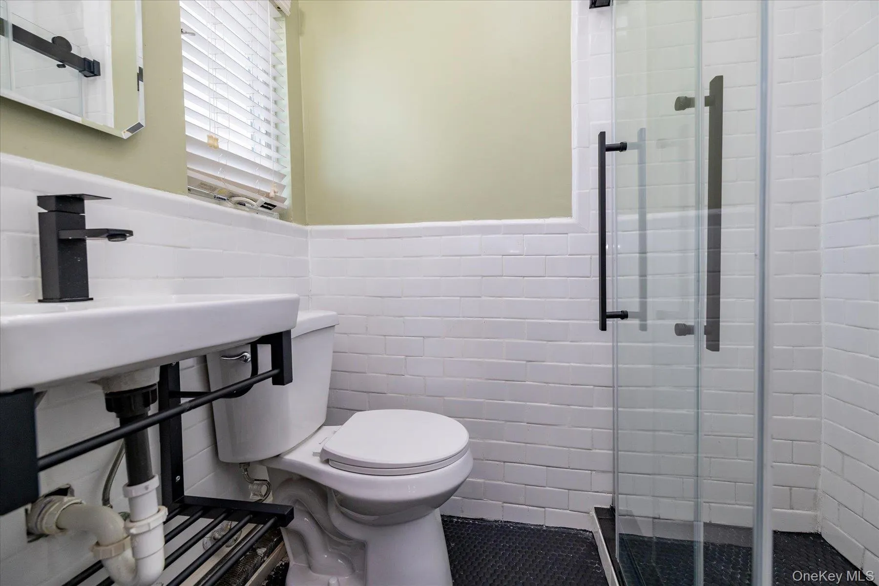 3784 Carrel Boulevard, Hempstead, NY, 5 Bedroom Bedrooms, 9 Room Rooms,3 BathroomBathrooms,Residential Lease,For Rent,Carrel,0,1055223 3784 Carrel Boulevard, Hempstead, NY, 5 Bedroom Bedrooms, 9 Room Rooms,3 BathroomBathrooms,Residential Lease,For Rent,Carrel,0,1055223