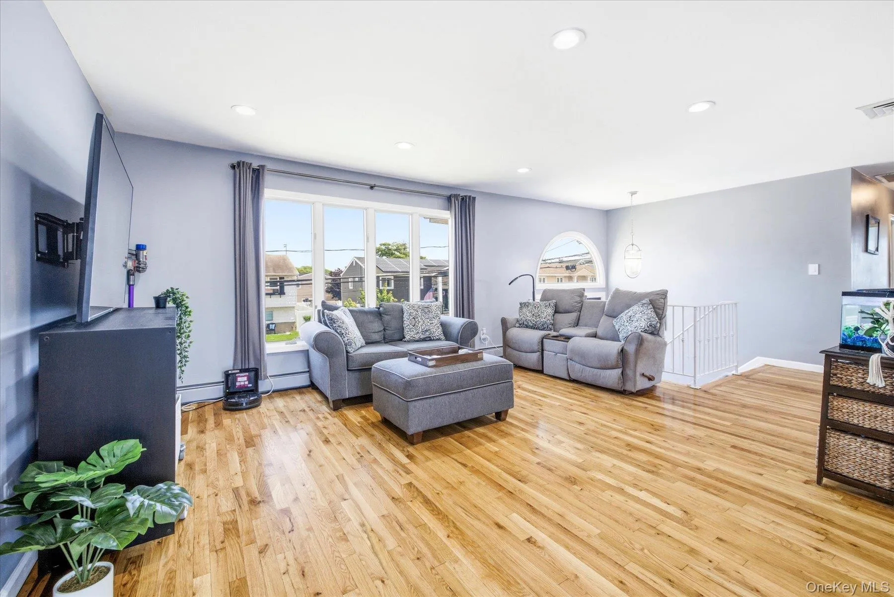 3784 Carrel Boulevard, Hempstead, NY, 5 Bedroom Bedrooms, 9 Room Rooms,3 BathroomBathrooms,Residential Lease,For Rent,Carrel,0,1055223 3784 Carrel Boulevard, Hempstead, NY, 5 Bedroom Bedrooms, 9 Room Rooms,3 BathroomBathrooms,Residential Lease,For Rent,Carrel,0,1055223