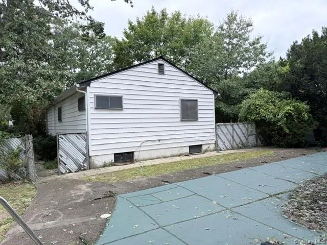 1209 Udall Road, Islip, NY, 3 Bedrooms Bedrooms, 6 Rooms Rooms,1 BathroomBathrooms,Residential,For Rent,Udall,0,1055230 1209 Udall Road, Islip, NY, 3 Bedrooms Bedrooms, 6 Rooms Rooms,1 BathroomBathrooms,Residential,For Rent,Udall,0,1055230