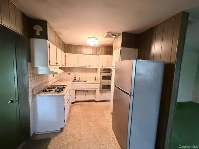 1209 Udall Road, Islip, NY, 3 Bedrooms Bedrooms, 6 Rooms Rooms,1 BathroomBathrooms,Residential,For Rent,Udall,0,1055230 1209 Udall Road, Islip, NY, 3 Bedrooms Bedrooms, 6 Rooms Rooms,1 BathroomBathrooms,Residential,For Rent,Udall,0,1055230