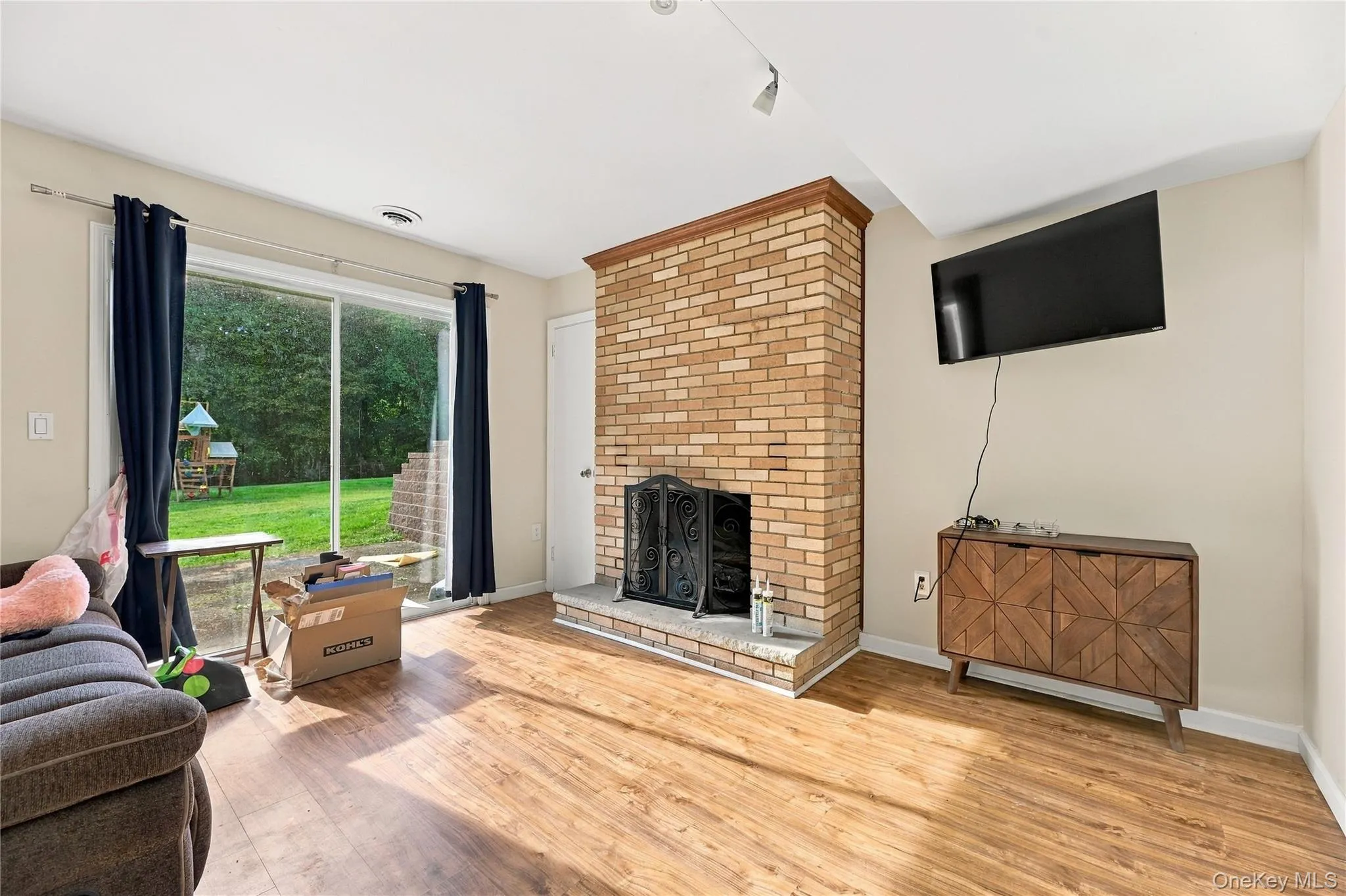 39 Clintonwood Drive, New Windsor, NY, 5 Bedrooms Bedrooms, 11 Rooms Rooms,3 BathroomsBathrooms,Residential,For Rent,Clintonwood,0,1055234 39 Clintonwood Drive, New Windsor, NY, 5 Bedrooms Bedrooms, 11 Rooms Rooms,3 BathroomsBathrooms,Residential,For Rent,Clintonwood,0,1055234