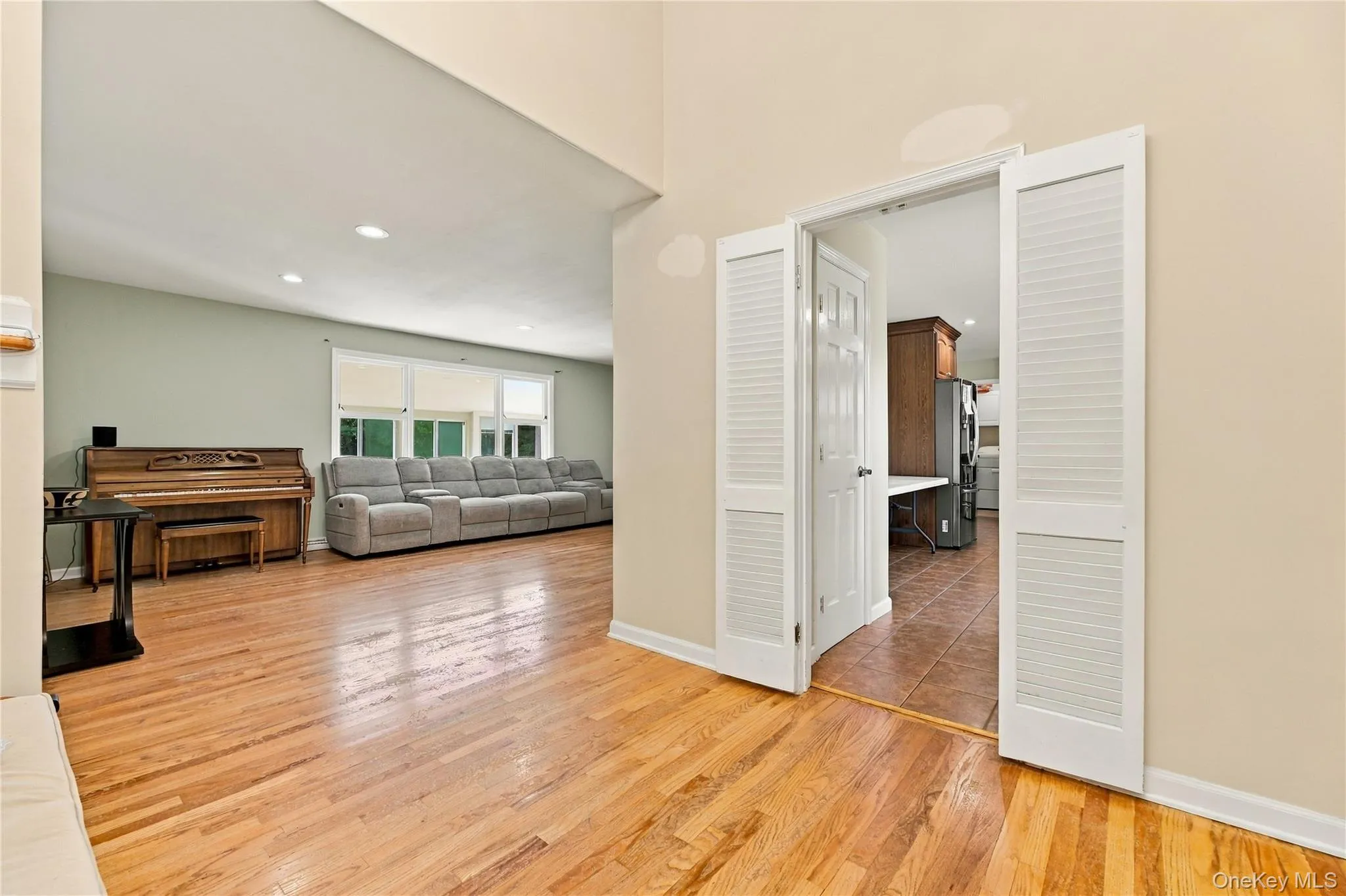 39 Clintonwood Drive, New Windsor, NY, 5 Bedrooms Bedrooms, 11 Rooms Rooms,3 BathroomsBathrooms,Residential,For Rent,Clintonwood,0,1055234 39 Clintonwood Drive, New Windsor, NY, 5 Bedrooms Bedrooms, 11 Rooms Rooms,3 BathroomsBathrooms,Residential,For Rent,Clintonwood,0,1055234