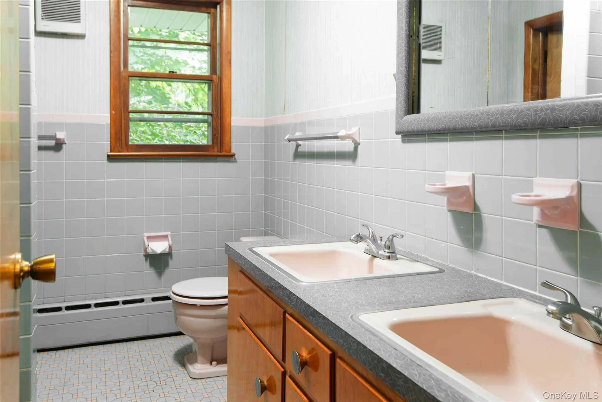 13 Edgewood Drive, New Paltz, NY, 4 Bedrooms Bedrooms, 7 Rooms Rooms,3 BathroomsBathrooms,Residential,For Rent,Edgewood,0,1055245 13 Edgewood Drive, New Paltz, NY, 4 Bedrooms Bedrooms, 7 Rooms Rooms,3 BathroomsBathrooms,Residential,For Rent,Edgewood,0,1055245