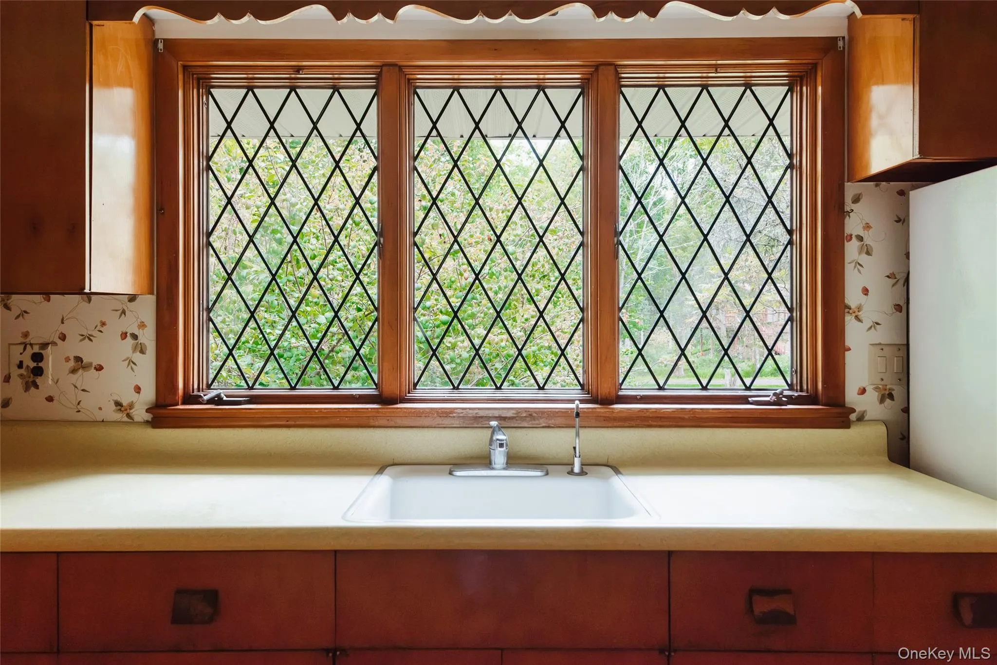 Leaded glass windows Leaded glass windows