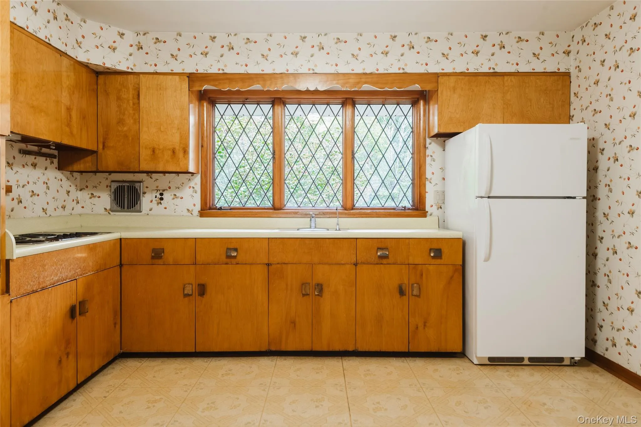 13 Edgewood Drive, New Paltz, NY, 4 Bedrooms Bedrooms, 7 Rooms Rooms,3 BathroomsBathrooms,Residential,For Rent,Edgewood,0,1055245 13 Edgewood Drive, New Paltz, NY, 4 Bedrooms Bedrooms, 7 Rooms Rooms,3 BathroomsBathrooms,Residential,For Rent,Edgewood,0,1055245