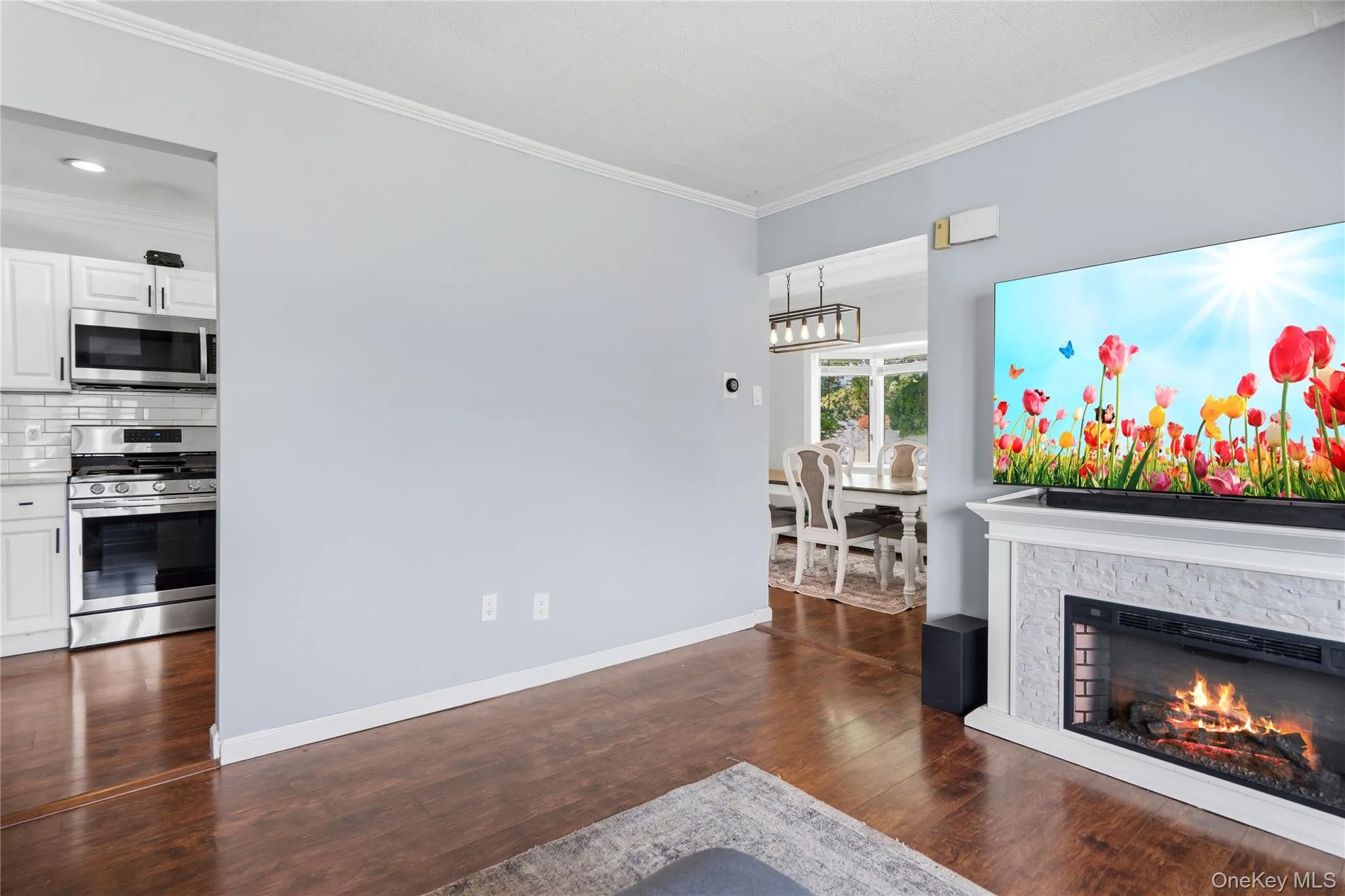 162 Carlls Path, Babylon, NY, 3 Bedrooms Bedrooms, 5 Rooms Rooms,1 BathroomBathrooms,Residential,For Rent,Carlls,0,1055251 162 Carlls Path, Babylon, NY, 3 Bedrooms Bedrooms, 5 Rooms Rooms,1 BathroomBathrooms,Residential,For Rent,Carlls,0,1055251