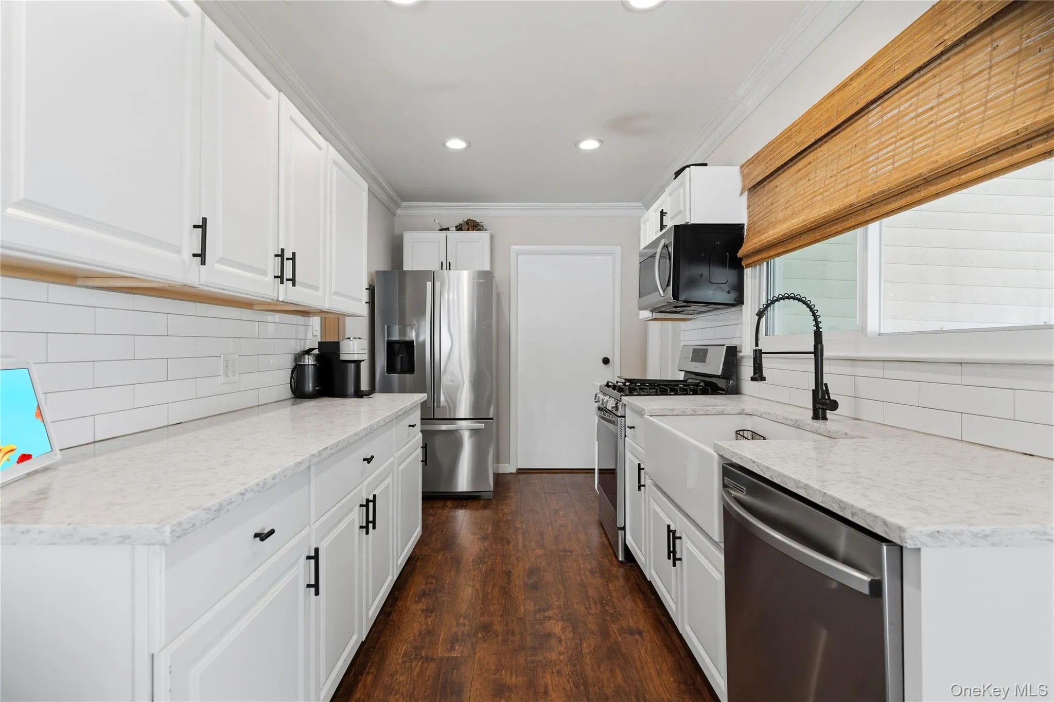 162 Carlls Path, Babylon, NY, 3 Bedrooms Bedrooms, 5 Rooms Rooms,1 BathroomBathrooms,Residential,For Rent,Carlls,0,1055251 162 Carlls Path, Babylon, NY, 3 Bedrooms Bedrooms, 5 Rooms Rooms,1 BathroomBathrooms,Residential,For Rent,Carlls,0,1055251