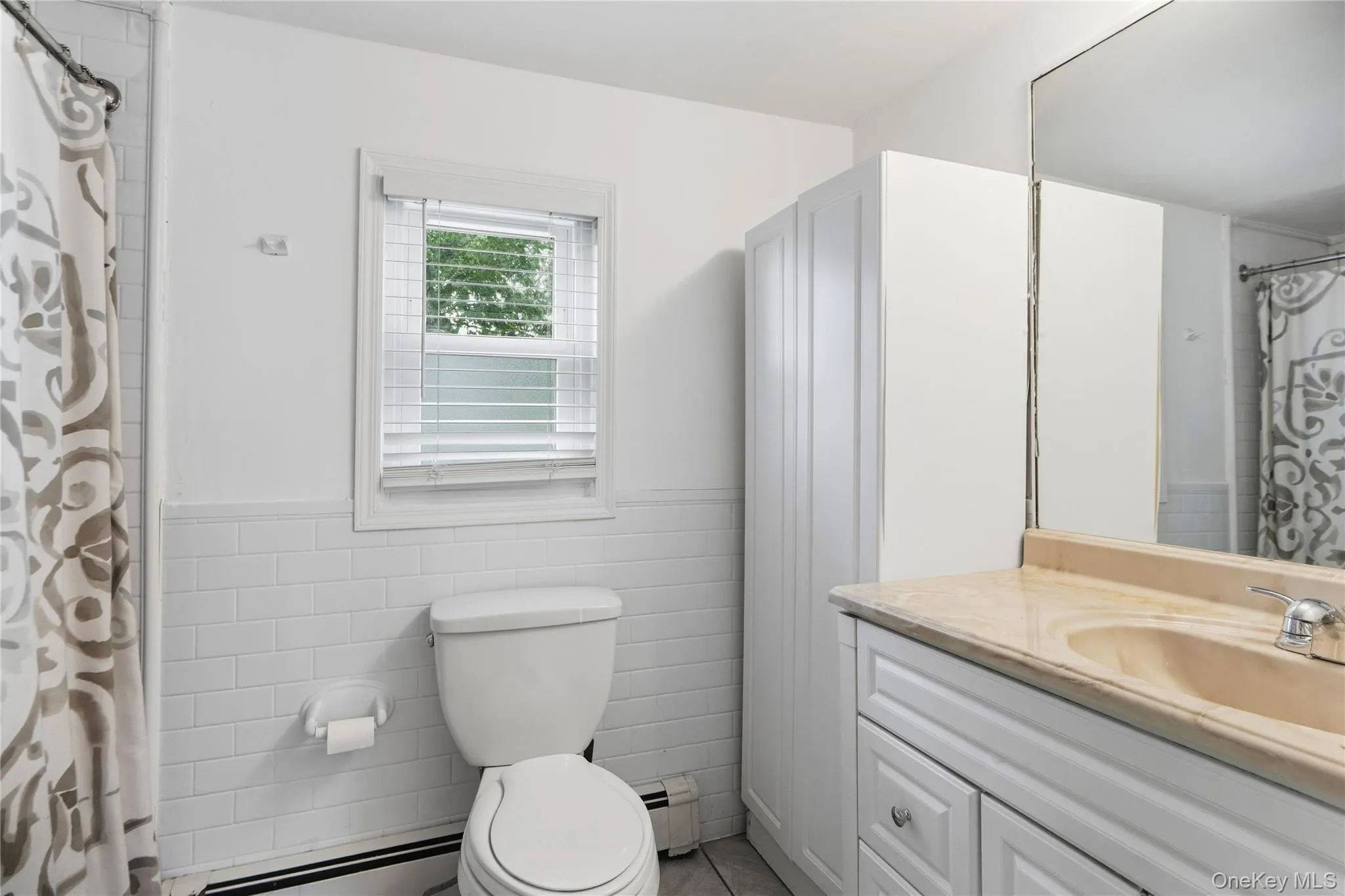 162 Carlls Path, Babylon, NY, 3 Bedrooms Bedrooms, 5 Rooms Rooms,1 BathroomBathrooms,Residential,For Rent,Carlls,0,1055251 162 Carlls Path, Babylon, NY, 3 Bedrooms Bedrooms, 5 Rooms Rooms,1 BathroomBathrooms,Residential,For Rent,Carlls,0,1055251