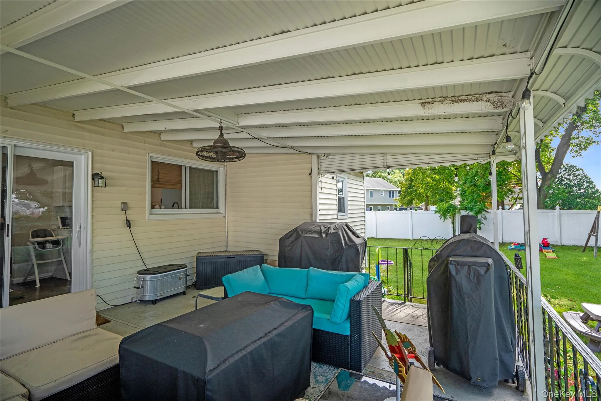162 Carlls Path, Babylon, NY, 3 Bedrooms Bedrooms, 5 Rooms Rooms,1 BathroomBathrooms,Residential,For Rent,Carlls,0,1055251 162 Carlls Path, Babylon, NY, 3 Bedrooms Bedrooms, 5 Rooms Rooms,1 BathroomBathrooms,Residential,For Rent,Carlls,0,1055251