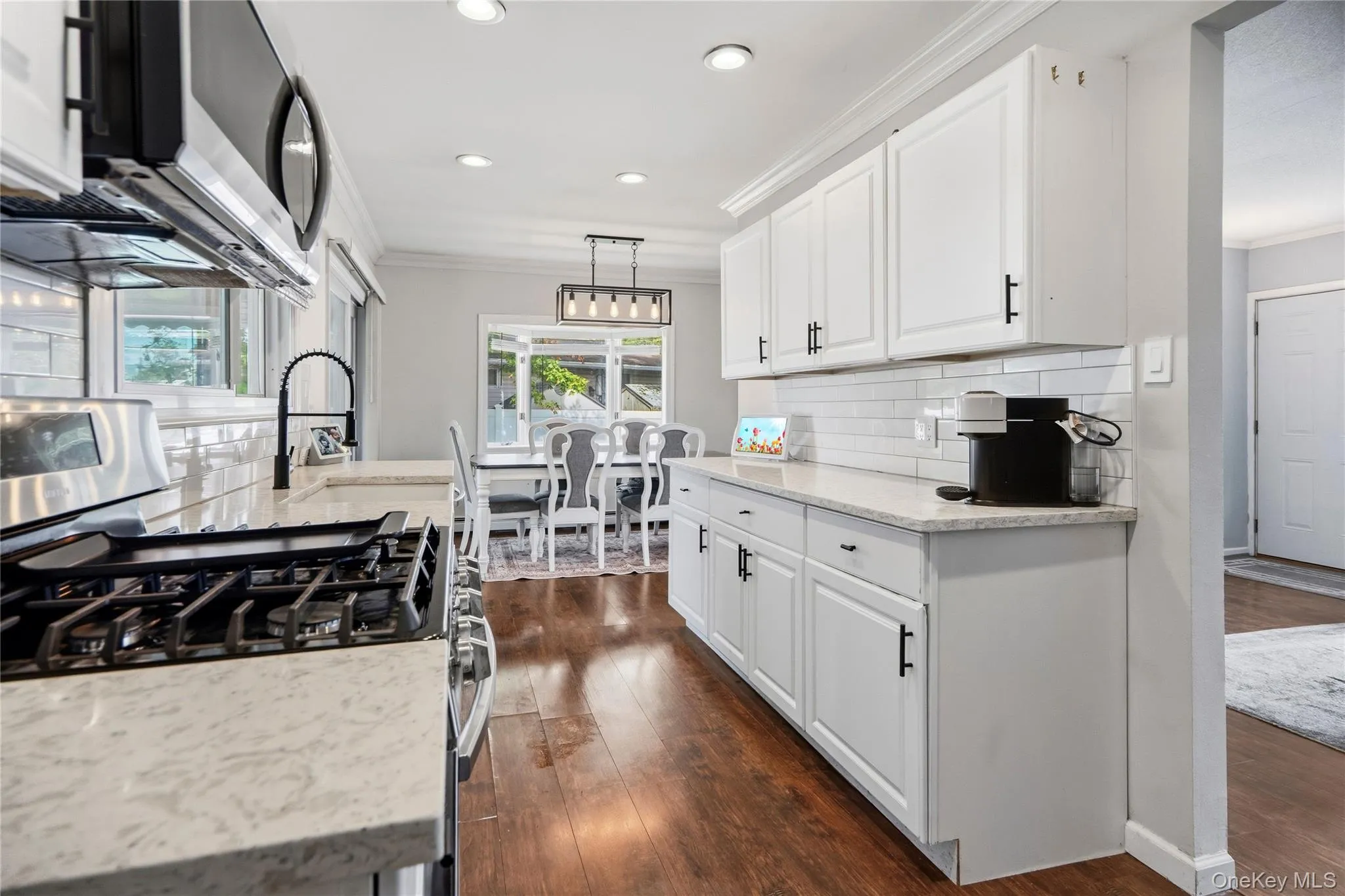 162 Carlls Path, Babylon, NY, 3 Bedrooms Bedrooms, 5 Rooms Rooms,1 BathroomBathrooms,Residential,For Rent,Carlls,0,1055251 162 Carlls Path, Babylon, NY, 3 Bedrooms Bedrooms, 5 Rooms Rooms,1 BathroomBathrooms,Residential,For Rent,Carlls,0,1055251