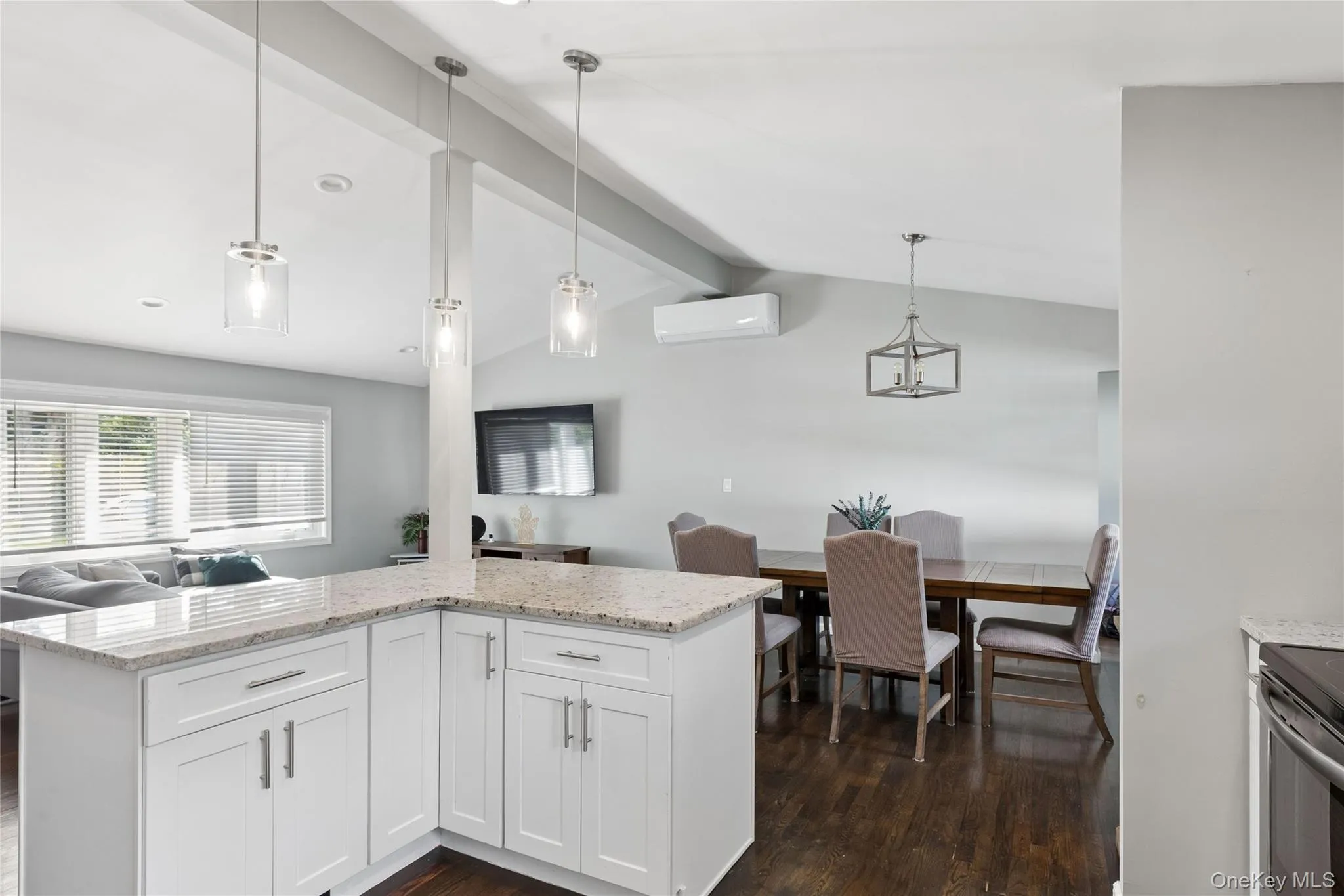 47 Rexmere Avenue, Brookhaven, NY, 3 Bedrooms Bedrooms, 8 Rooms Rooms,1 BathroomBathrooms,Residential,For Rent,Rexmere,0,1055253 47 Rexmere Avenue, Brookhaven, NY, 3 Bedrooms Bedrooms, 8 Rooms Rooms,1 BathroomBathrooms,Residential,For Rent,Rexmere,0,1055253