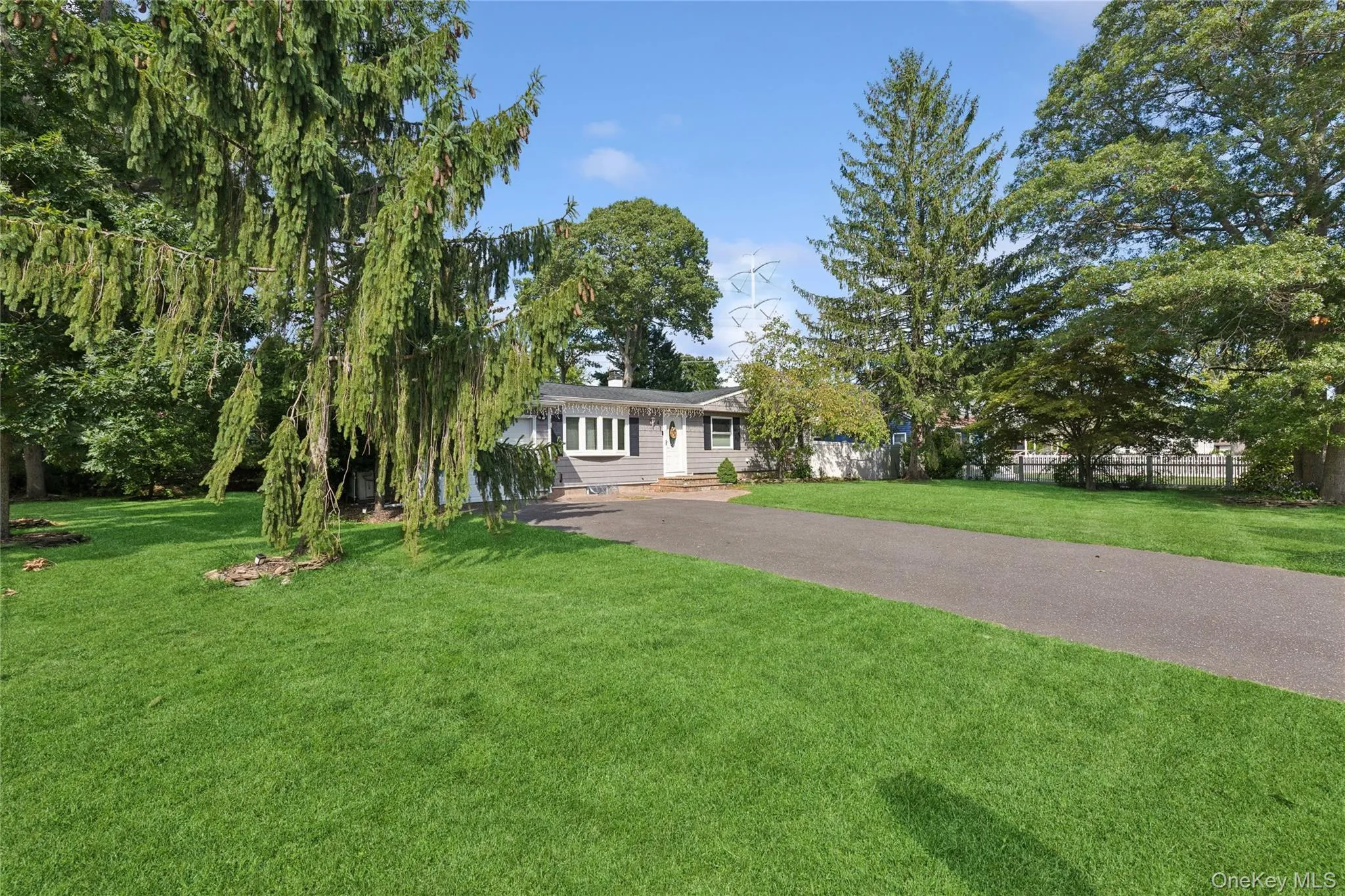 47 Rexmere Avenue, Brookhaven, NY, 3 Bedrooms Bedrooms, 8 Rooms Rooms,1 BathroomBathrooms,Residential,For Rent,Rexmere,0,1055253 47 Rexmere Avenue, Brookhaven, NY, 3 Bedrooms Bedrooms, 8 Rooms Rooms,1 BathroomBathrooms,Residential,For Rent,Rexmere,0,1055253