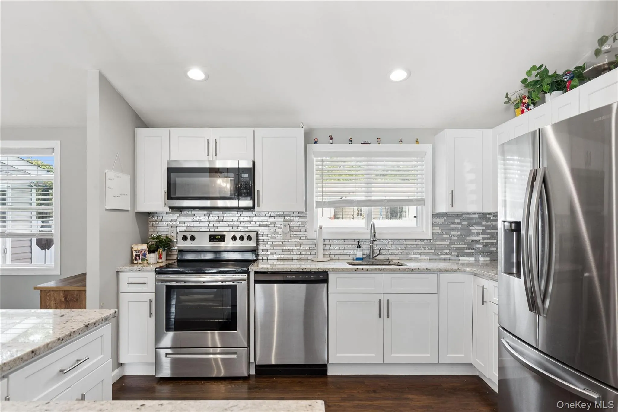 47 Rexmere Avenue, Brookhaven, NY, 3 Bedrooms Bedrooms, 8 Rooms Rooms,1 BathroomBathrooms,Residential,For Rent,Rexmere,0,1055253 47 Rexmere Avenue, Brookhaven, NY, 3 Bedrooms Bedrooms, 8 Rooms Rooms,1 BathroomBathrooms,Residential,For Rent,Rexmere,0,1055253