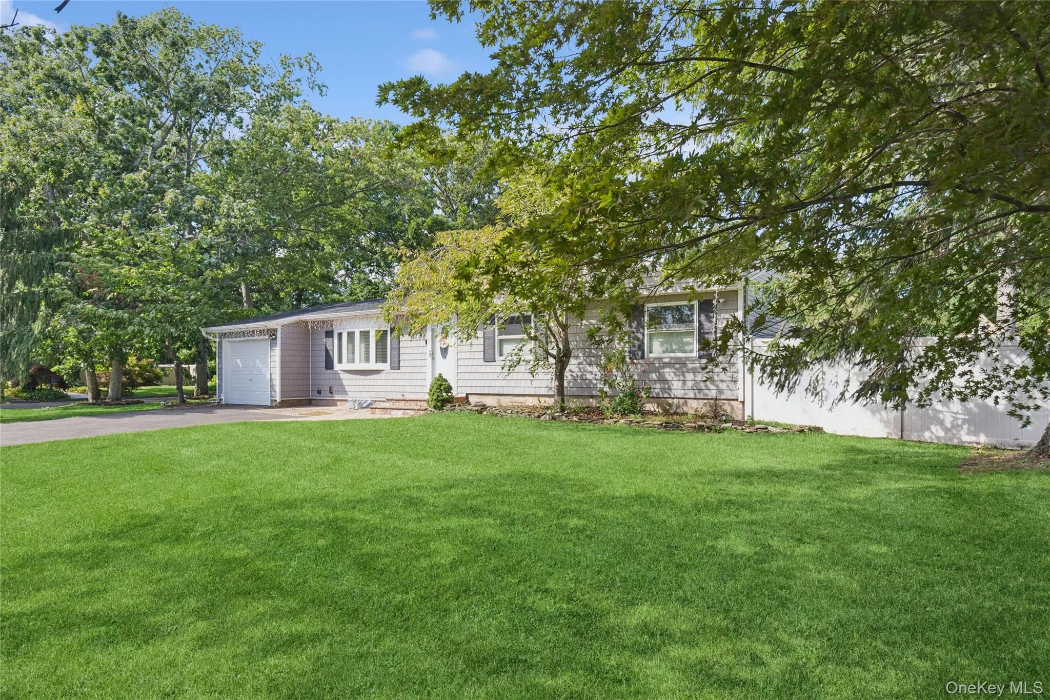 47 Rexmere Avenue, Brookhaven, NY, 3 Bedrooms Bedrooms, 8 Rooms Rooms,1 BathroomBathrooms,Residential,For Rent,Rexmere,0,1055253 47 Rexmere Avenue, Brookhaven, NY, 3 Bedrooms Bedrooms, 8 Rooms Rooms,1 BathroomBathrooms,Residential,For Rent,Rexmere,0,1055253