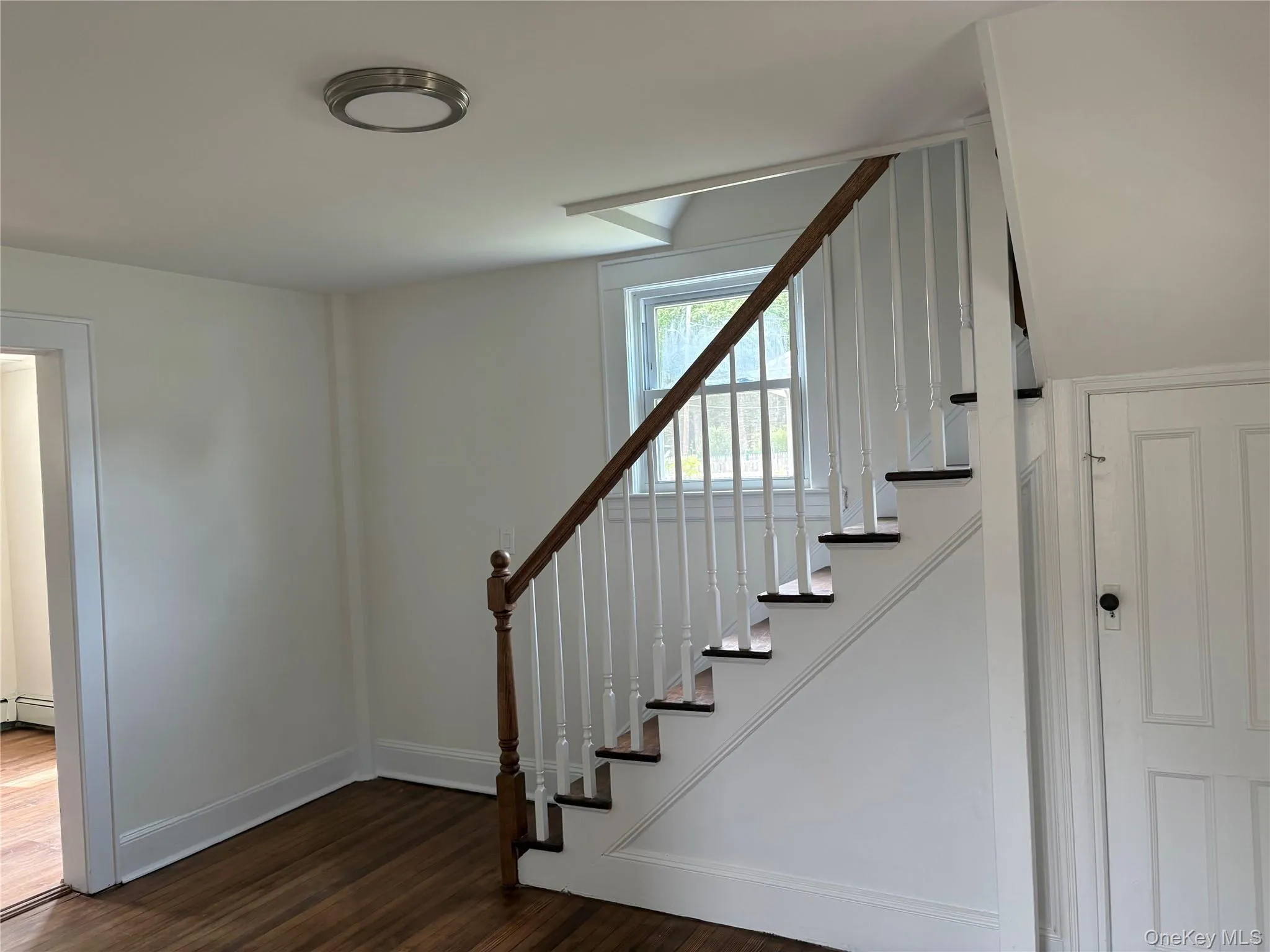 34 5th Avenue, Islip, NY, 2 Bedrooms Bedrooms, 5 Rooms Rooms,1 BathroomBathrooms,Residential,For Rent,5th,0,1055255 34 5th Avenue, Islip, NY, 2 Bedrooms Bedrooms, 5 Rooms Rooms,1 BathroomBathrooms,Residential,For Rent,5th,0,1055255