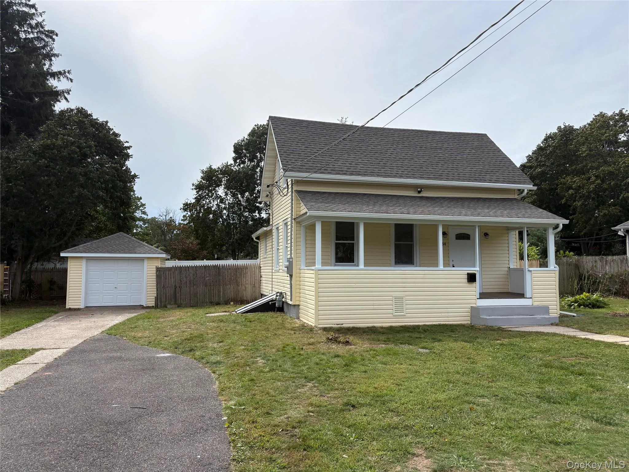 34 5th Avenue, Islip, NY, 2 Bedrooms Bedrooms, 5 Rooms Rooms,1 BathroomBathrooms,Residential,For Rent,5th,0,1055255 34 5th Avenue, Islip, NY, 2 Bedrooms Bedrooms, 5 Rooms Rooms,1 BathroomBathrooms,Residential,For Rent,5th,0,1055255