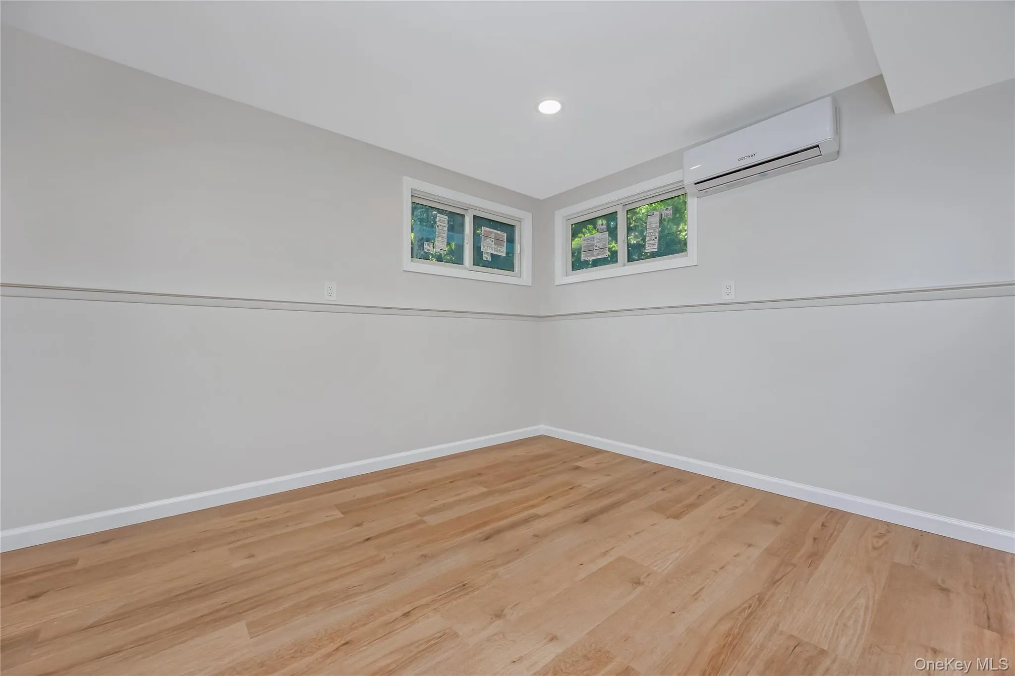 145 Lenore Lane, Brookhaven, NY, 4 Bedrooms Bedrooms, 8 Rooms Rooms,2 BathroomsBathrooms,Residential,For Rent,Lenore,0,1055258 145 Lenore Lane, Brookhaven, NY, 4 Bedrooms Bedrooms, 8 Rooms Rooms,2 BathroomsBathrooms,Residential,For Rent,Lenore,0,1055258