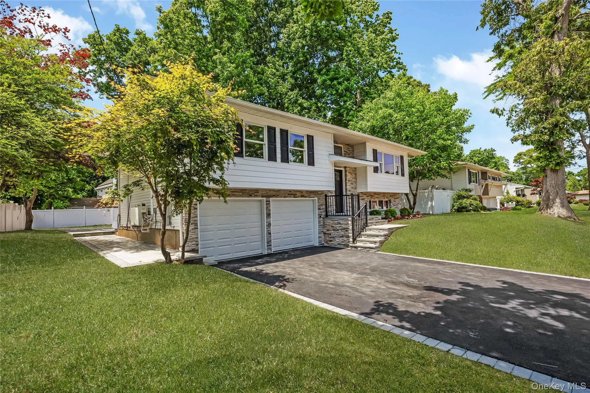 145 Lenore Lane, Brookhaven, NY, 4 Bedrooms Bedrooms, 8 Rooms Rooms,2 BathroomsBathrooms,Residential,For Rent,Lenore,0,1055258 145 Lenore Lane, Brookhaven, NY, 4 Bedrooms Bedrooms, 8 Rooms Rooms,2 BathroomsBathrooms,Residential,For Rent,Lenore,0,1055258