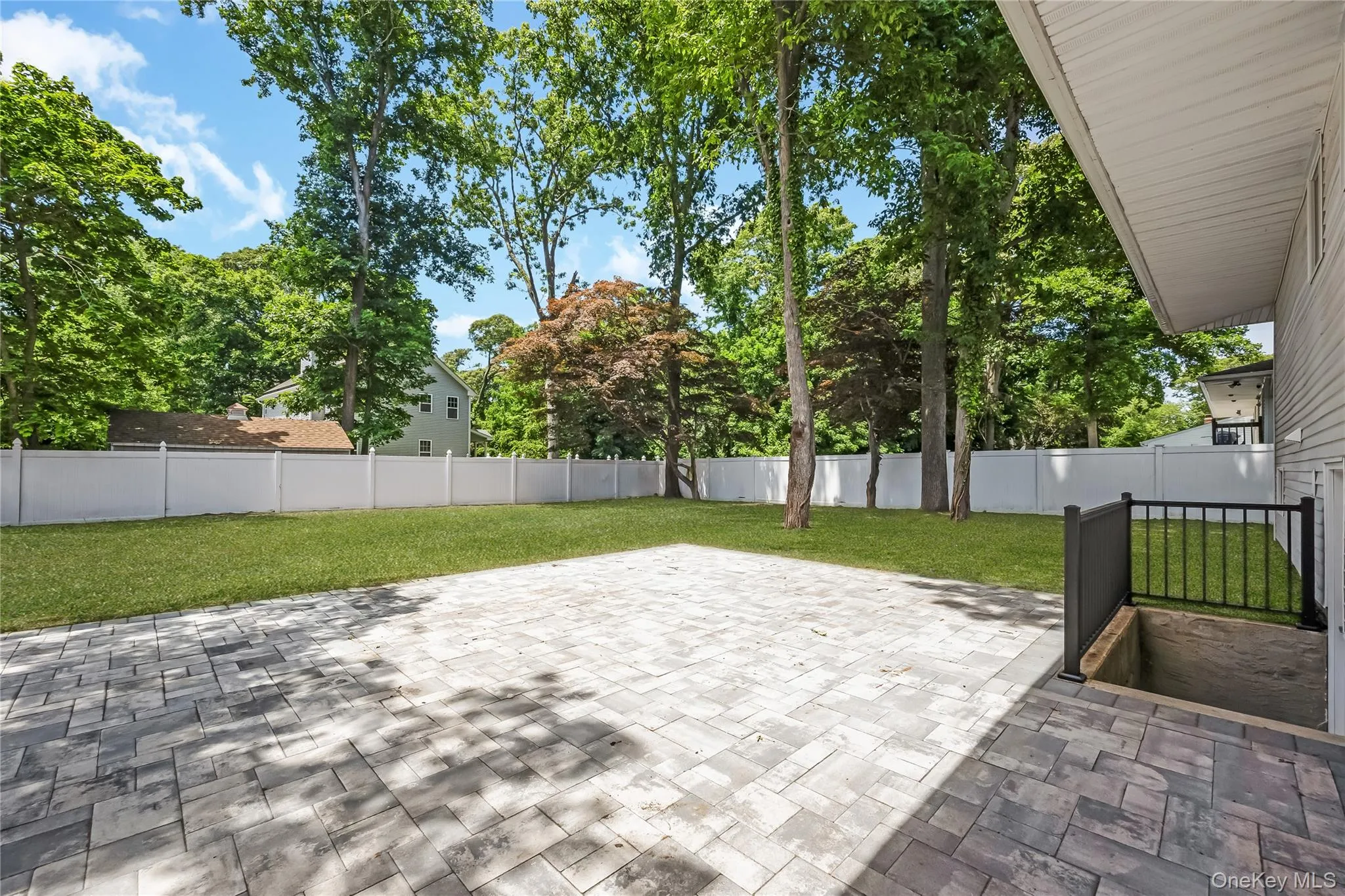 145 Lenore Lane, Brookhaven, NY, 4 Bedrooms Bedrooms, 8 Rooms Rooms,2 BathroomsBathrooms,Residential,For Rent,Lenore,0,1055258 145 Lenore Lane, Brookhaven, NY, 4 Bedrooms Bedrooms, 8 Rooms Rooms,2 BathroomsBathrooms,Residential,For Rent,Lenore,0,1055258