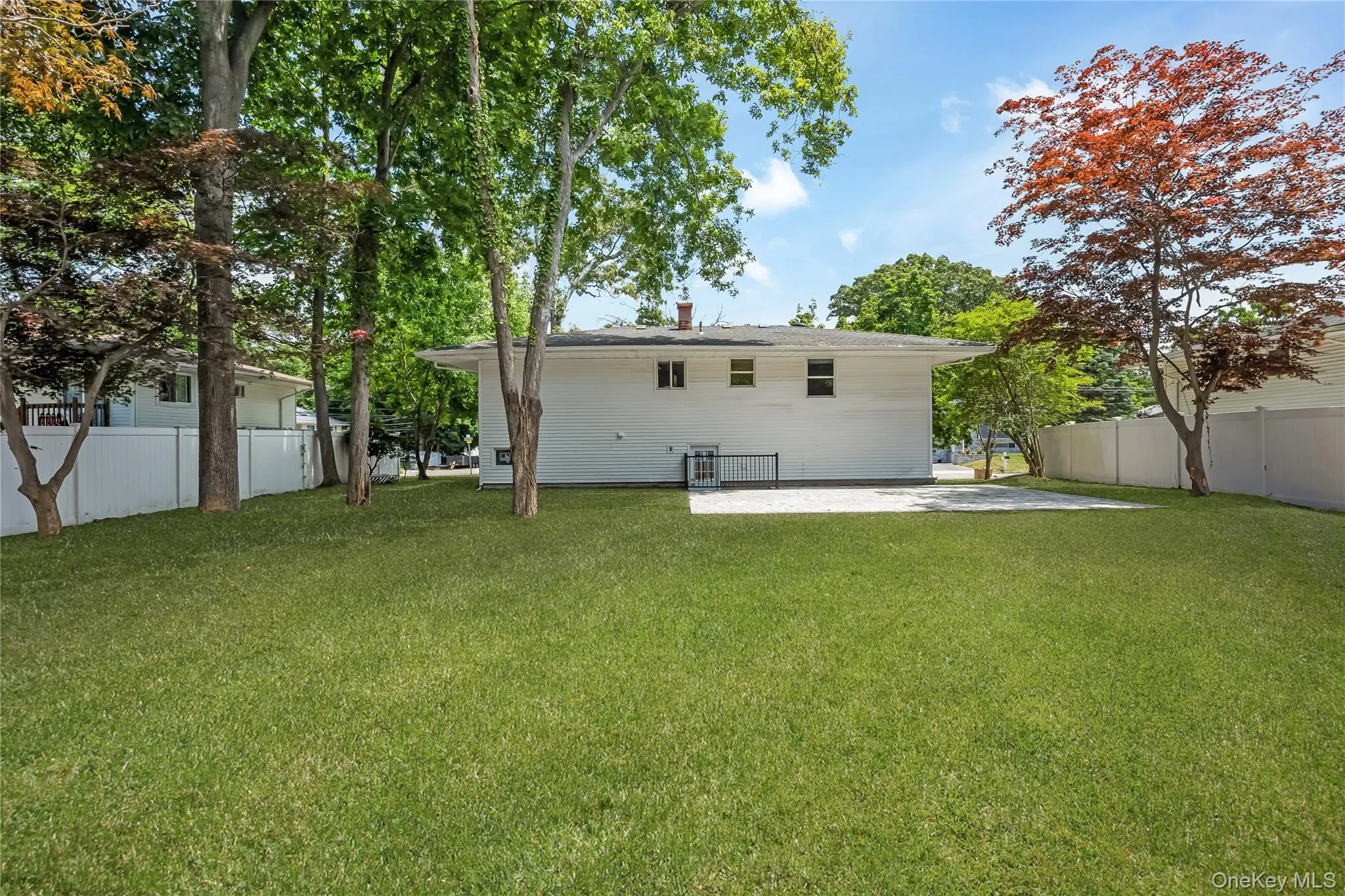 145 Lenore Lane, Brookhaven, NY, 4 Bedrooms Bedrooms, 8 Rooms Rooms,2 BathroomsBathrooms,Residential,For Rent,Lenore,0,1055258 145 Lenore Lane, Brookhaven, NY, 4 Bedrooms Bedrooms, 8 Rooms Rooms,2 BathroomsBathrooms,Residential,For Rent,Lenore,0,1055258