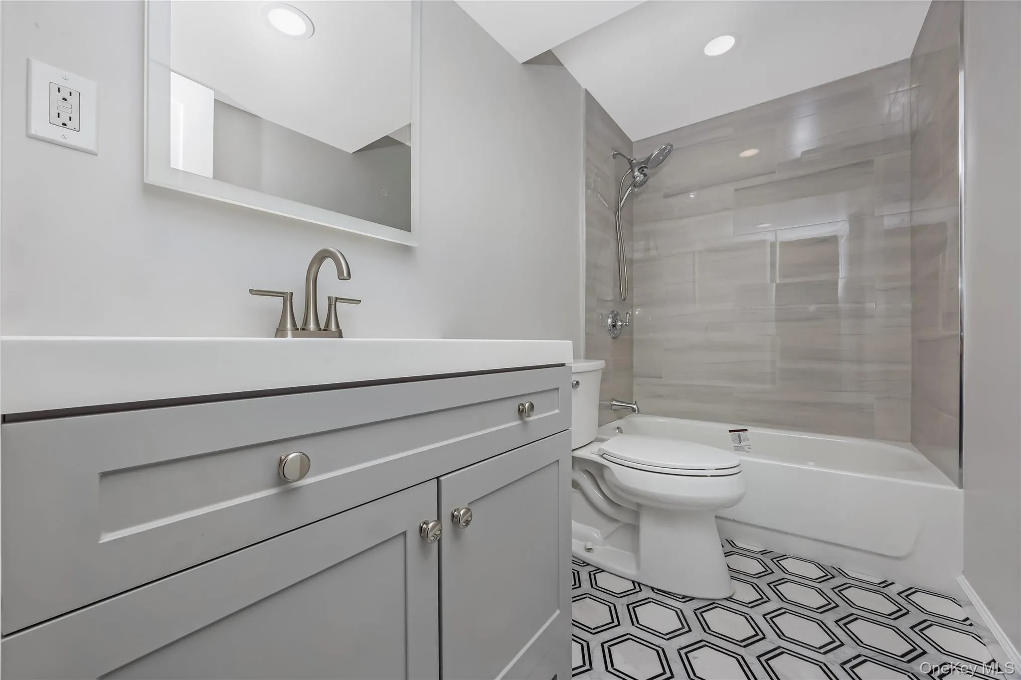 145 Lenore Lane, Brookhaven, NY, 4 Bedrooms Bedrooms, 8 Rooms Rooms,2 BathroomsBathrooms,Residential,For Rent,Lenore,0,1055258 145 Lenore Lane, Brookhaven, NY, 4 Bedrooms Bedrooms, 8 Rooms Rooms,2 BathroomsBathrooms,Residential,For Rent,Lenore,0,1055258