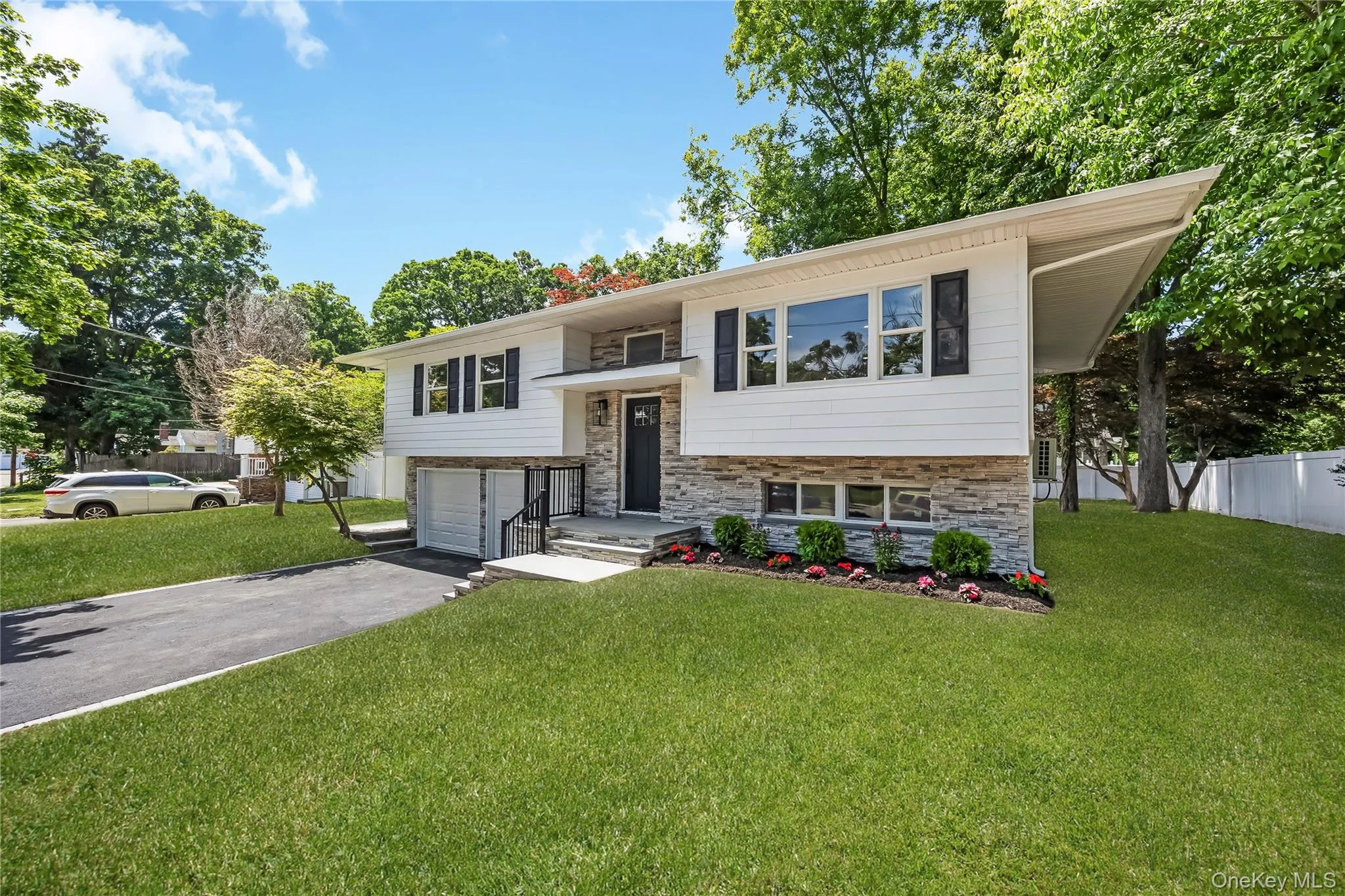 145 Lenore Lane, Brookhaven, NY, 4 Bedrooms Bedrooms, 8 Rooms Rooms,2 BathroomsBathrooms,Residential,For Rent,Lenore,0,1055258 145 Lenore Lane, Brookhaven, NY, 4 Bedrooms Bedrooms, 8 Rooms Rooms,2 BathroomsBathrooms,Residential,For Rent,Lenore,0,1055258