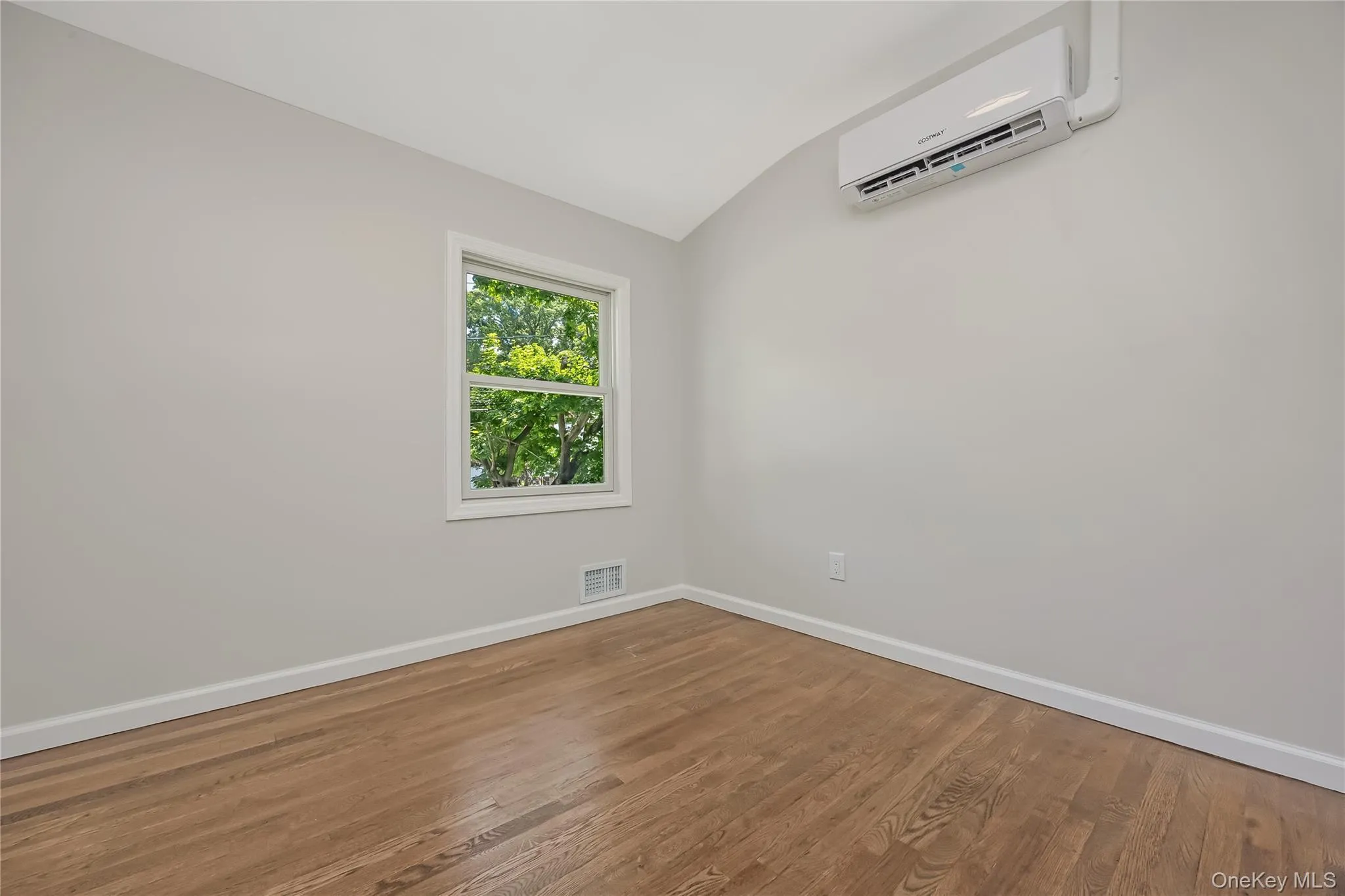 145 Lenore Lane, Brookhaven, NY, 4 Bedrooms Bedrooms, 8 Rooms Rooms,2 BathroomsBathrooms,Residential,For Rent,Lenore,0,1055258 145 Lenore Lane, Brookhaven, NY, 4 Bedrooms Bedrooms, 8 Rooms Rooms,2 BathroomsBathrooms,Residential,For Rent,Lenore,0,1055258