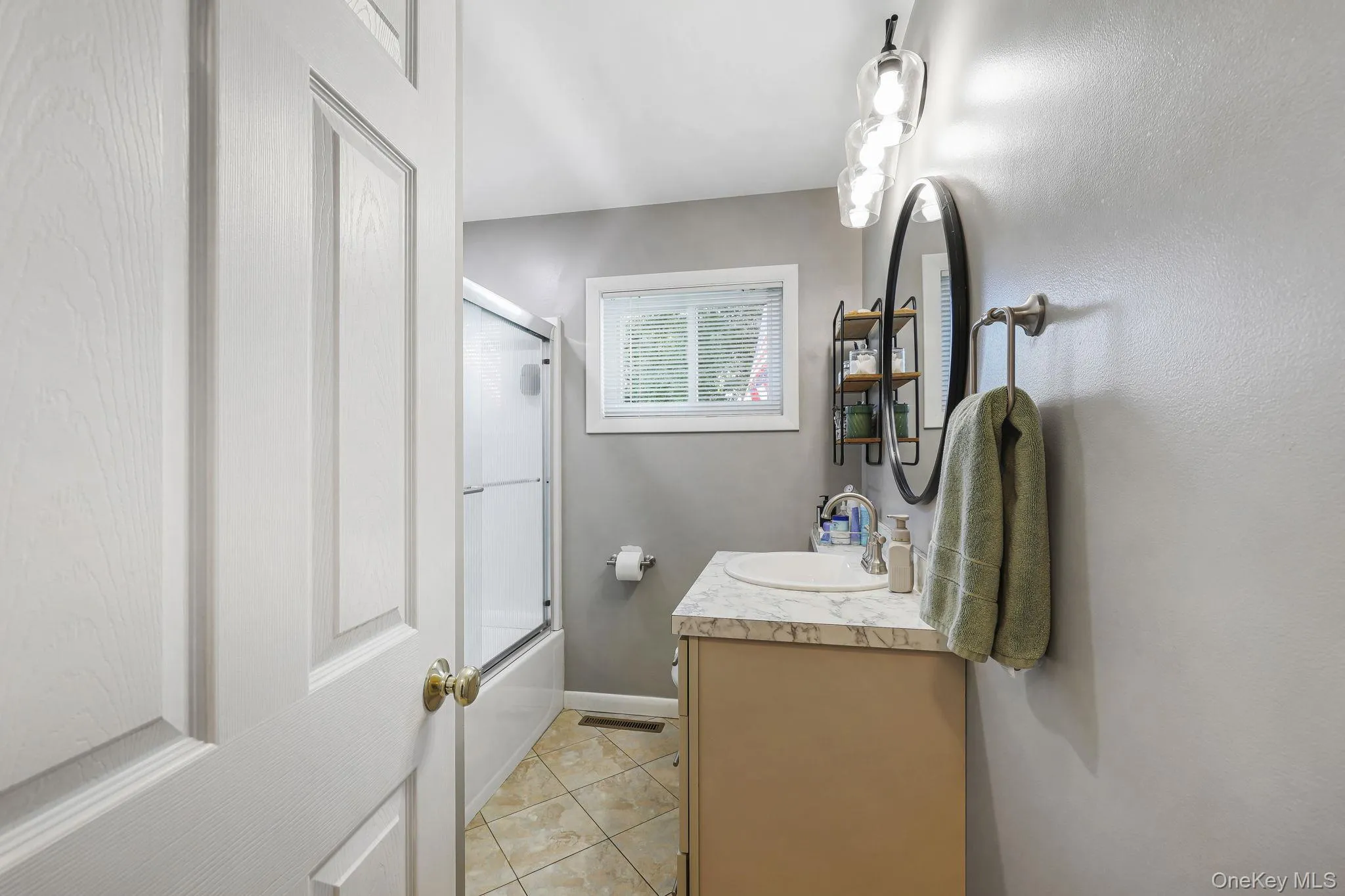 8 Keystone Park, Middletown, NY, 3 Bedrooms Bedrooms, 6 Rooms Rooms,1 BathroomBathrooms,Residential,For Rent,Keystone,0,1055264 8 Keystone Park, Middletown, NY, 3 Bedrooms Bedrooms, 6 Rooms Rooms,1 BathroomBathrooms,Residential,For Rent,Keystone,0,1055264