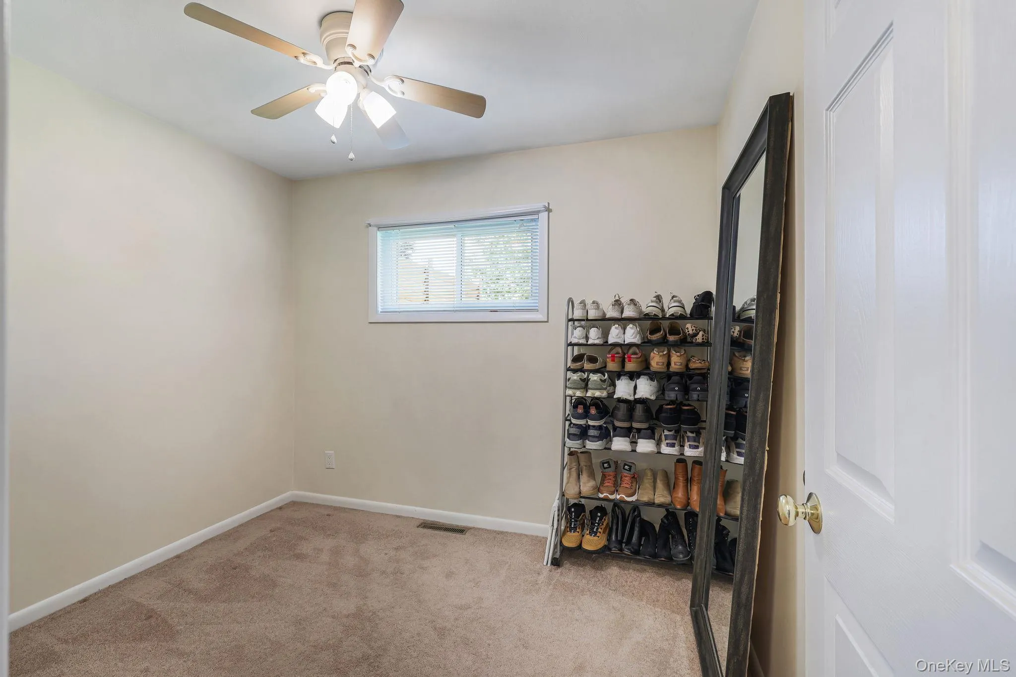8 Keystone Park, Middletown, NY, 3 Bedrooms Bedrooms, 6 Rooms Rooms,1 BathroomBathrooms,Residential,For Rent,Keystone,0,1055264 8 Keystone Park, Middletown, NY, 3 Bedrooms Bedrooms, 6 Rooms Rooms,1 BathroomBathrooms,Residential,For Rent,Keystone,0,1055264