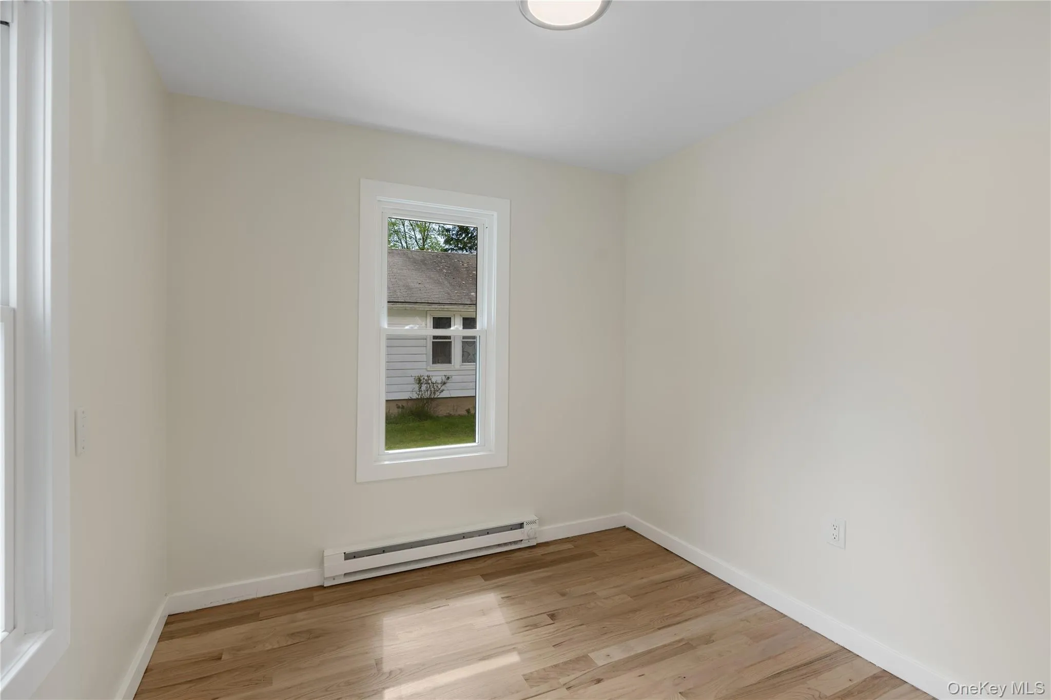 22 Seybolt Avenue, Mount Hope, NY, 2 Bedrooms Bedrooms, 6 Rooms Rooms,1 BathroomBathrooms,Residential,For Rent,Seybolt,0,1055266 22 Seybolt Avenue, Mount Hope, NY, 2 Bedrooms Bedrooms, 6 Rooms Rooms,1 BathroomBathrooms,Residential,For Rent,Seybolt,0,1055266