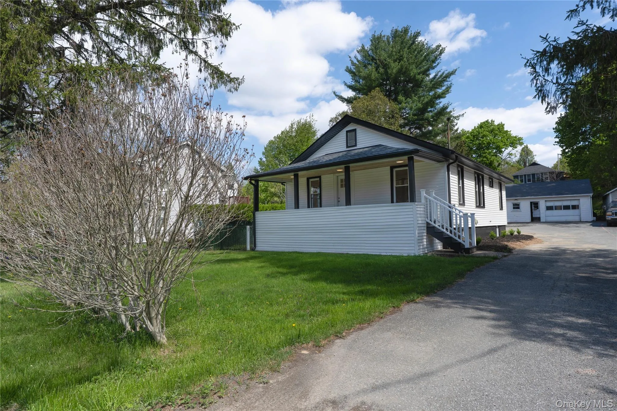 22 Seybolt Avenue, Mount Hope, NY, 2 Bedrooms Bedrooms, 6 Rooms Rooms,1 BathroomBathrooms,Residential,For Rent,Seybolt,0,1055266 22 Seybolt Avenue, Mount Hope, NY, 2 Bedrooms Bedrooms, 6 Rooms Rooms,1 BathroomBathrooms,Residential,For Rent,Seybolt,0,1055266