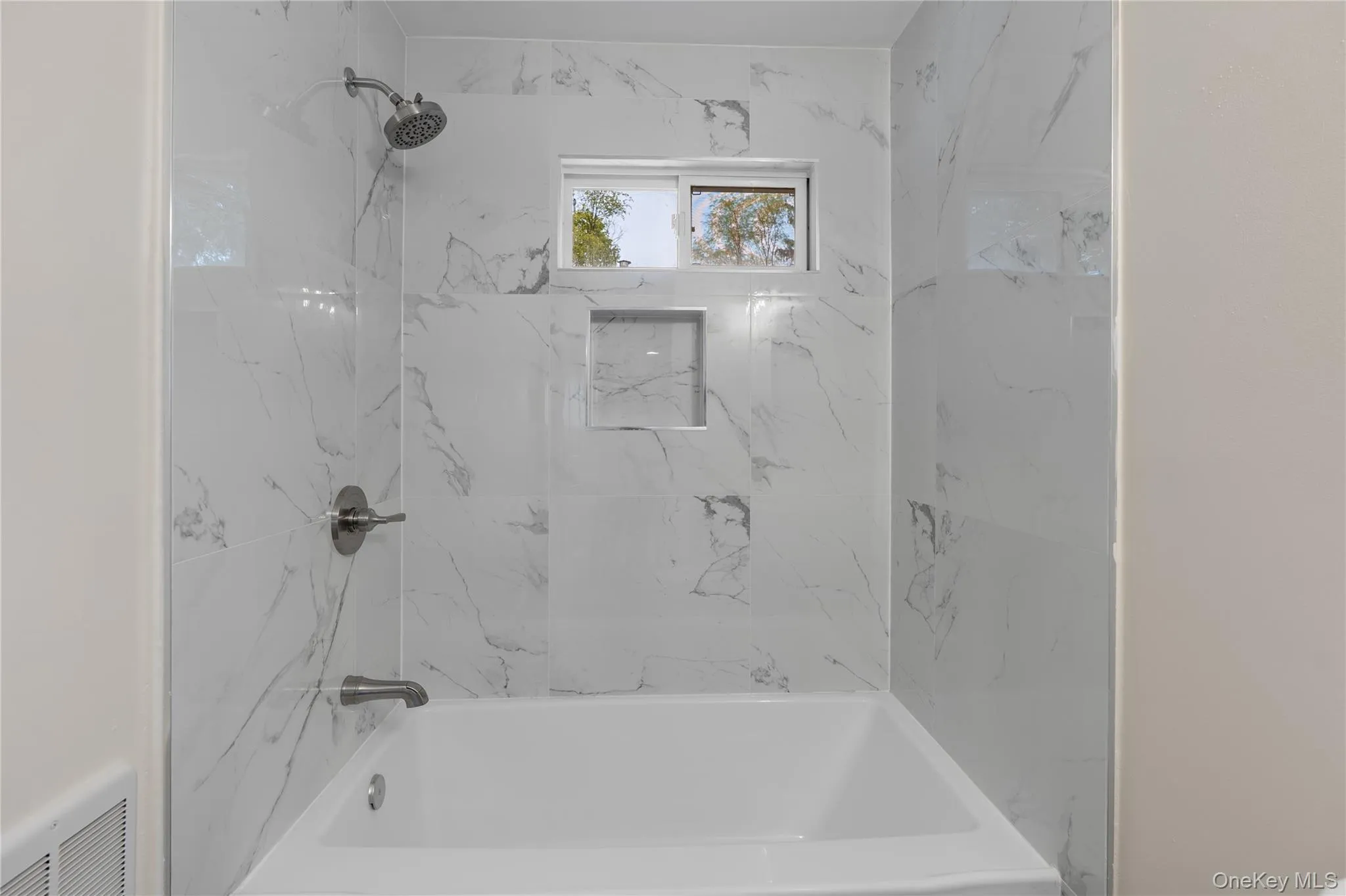 22 Seybolt Avenue, Mount Hope, NY, 2 Bedrooms Bedrooms, 6 Rooms Rooms,1 BathroomBathrooms,Residential,For Rent,Seybolt,0,1055266 22 Seybolt Avenue, Mount Hope, NY, 2 Bedrooms Bedrooms, 6 Rooms Rooms,1 BathroomBathrooms,Residential,For Rent,Seybolt,0,1055266