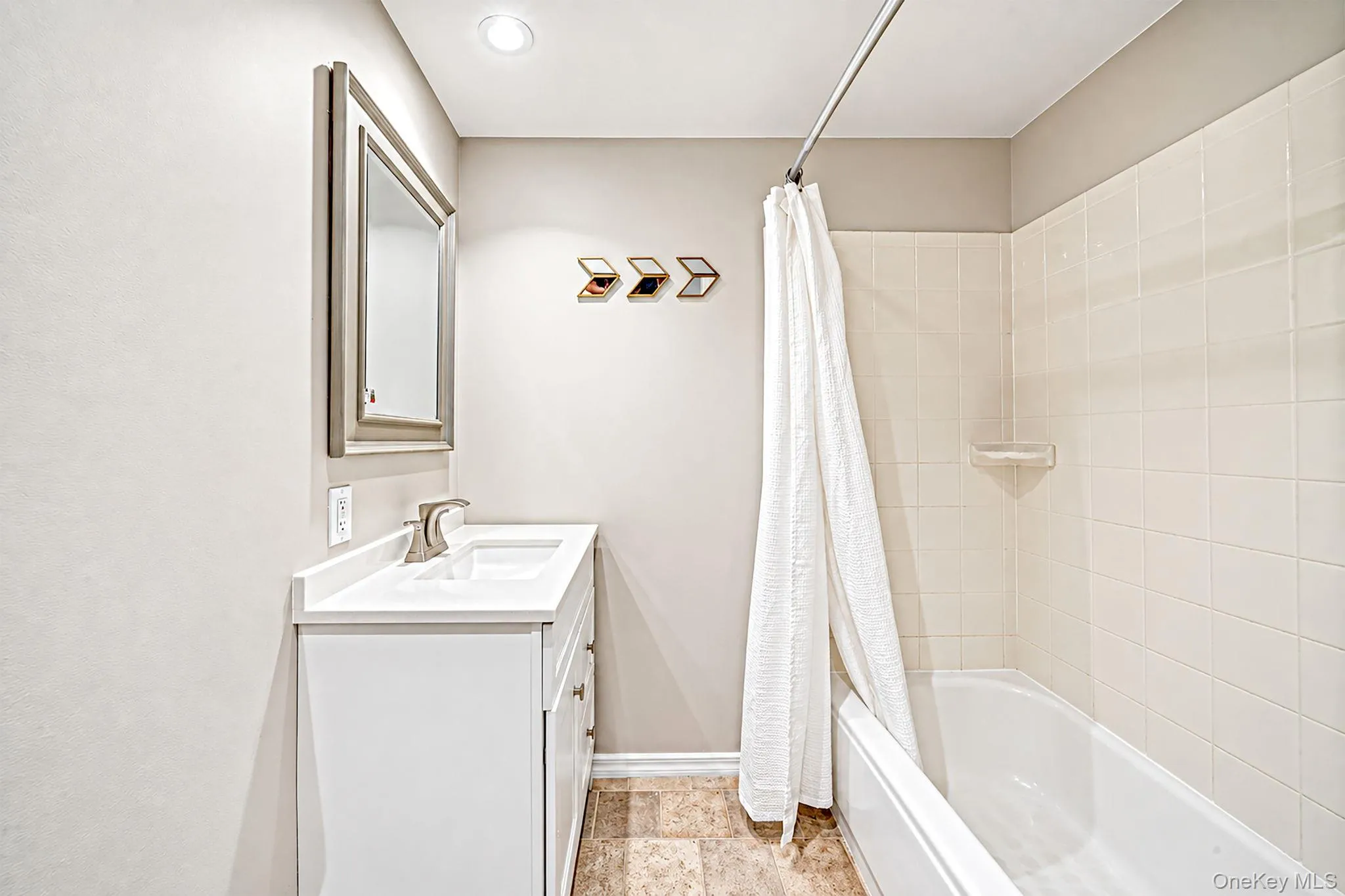 19 Pritchard Crescent, Brookhaven, NY, 4 Bedrooms Bedrooms, 9 Rooms Rooms,2 BathroomsBathrooms,Residential,For Rent,Pritchard,0,1055277 19 Pritchard Crescent, Brookhaven, NY, 4 Bedrooms Bedrooms, 9 Rooms Rooms,2 BathroomsBathrooms,Residential,For Rent,Pritchard,0,1055277