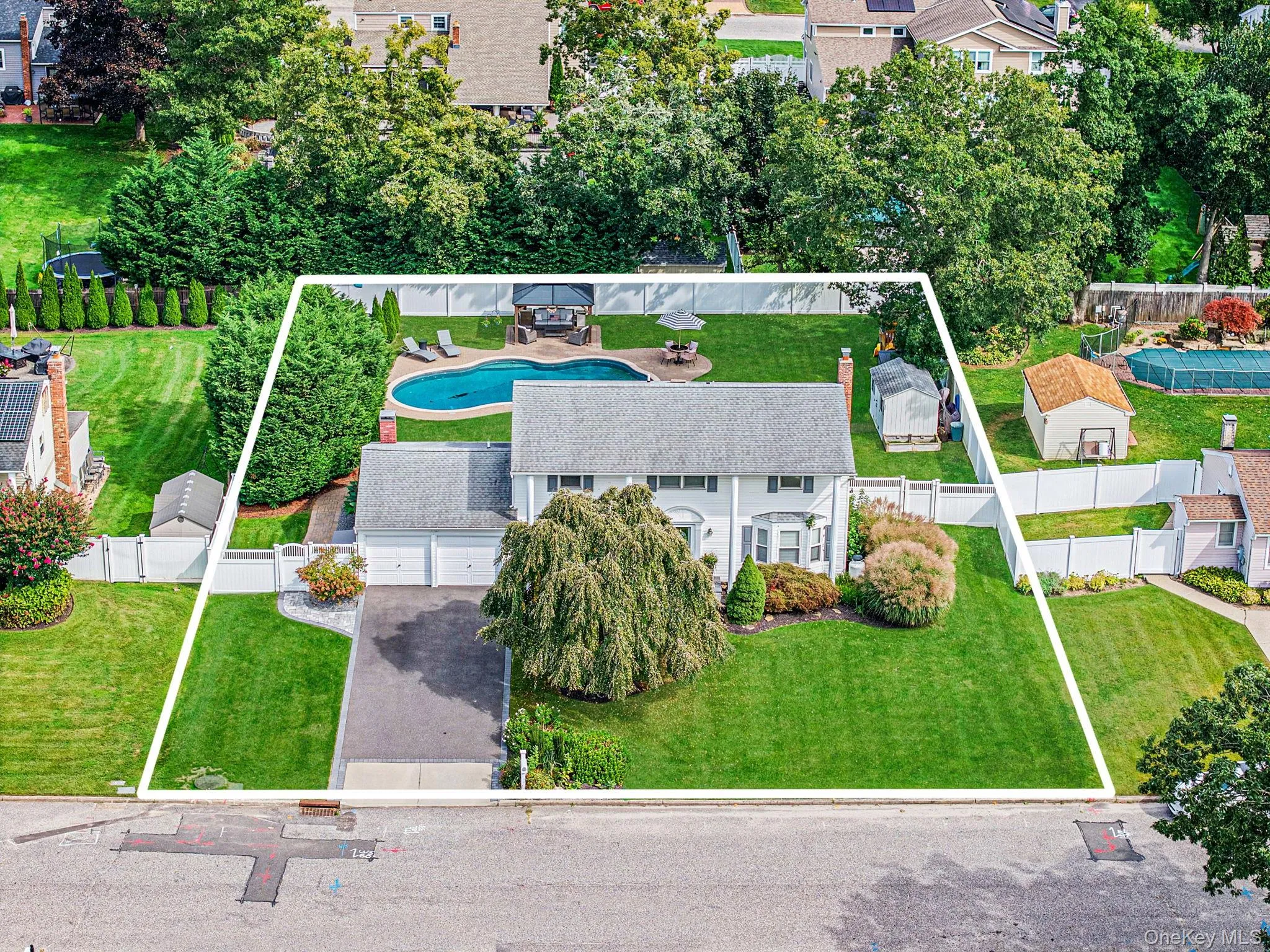19 Pritchard Crescent, Brookhaven, NY, 4 Bedrooms Bedrooms, 9 Rooms Rooms,2 BathroomsBathrooms,Residential,For Rent,Pritchard,0,1055277 19 Pritchard Crescent, Brookhaven, NY, 4 Bedrooms Bedrooms, 9 Rooms Rooms,2 BathroomsBathrooms,Residential,For Rent,Pritchard,0,1055277