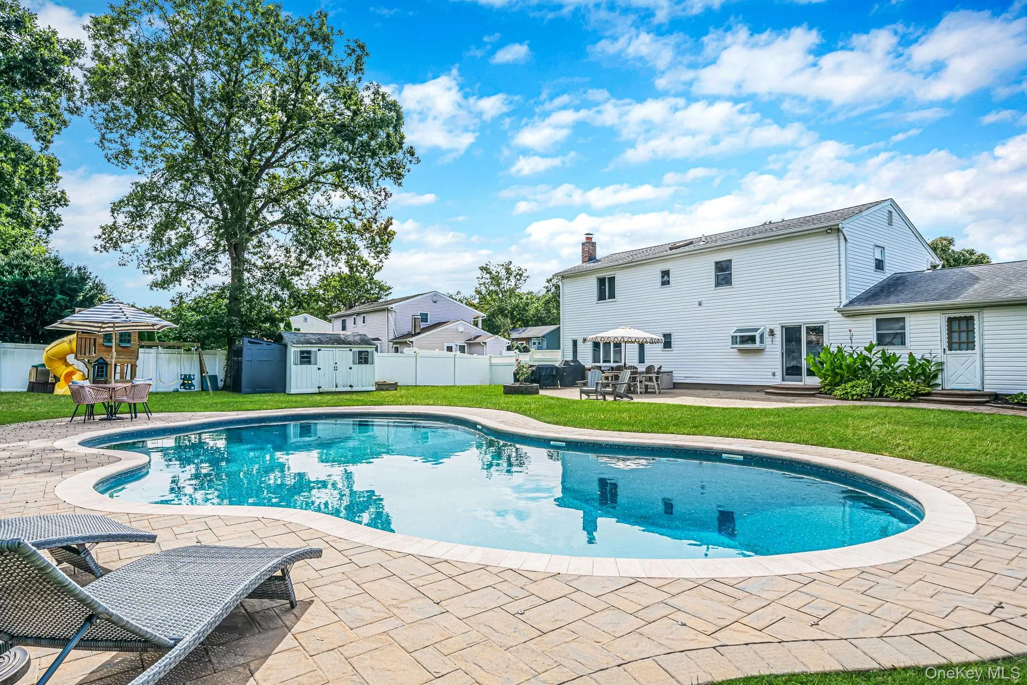 19 Pritchard Crescent, Brookhaven, NY, 4 Bedrooms Bedrooms, 9 Rooms Rooms,2 BathroomsBathrooms,Residential,For Rent,Pritchard,0,1055277 19 Pritchard Crescent, Brookhaven, NY, 4 Bedrooms Bedrooms, 9 Rooms Rooms,2 BathroomsBathrooms,Residential,For Rent,Pritchard,0,1055277
