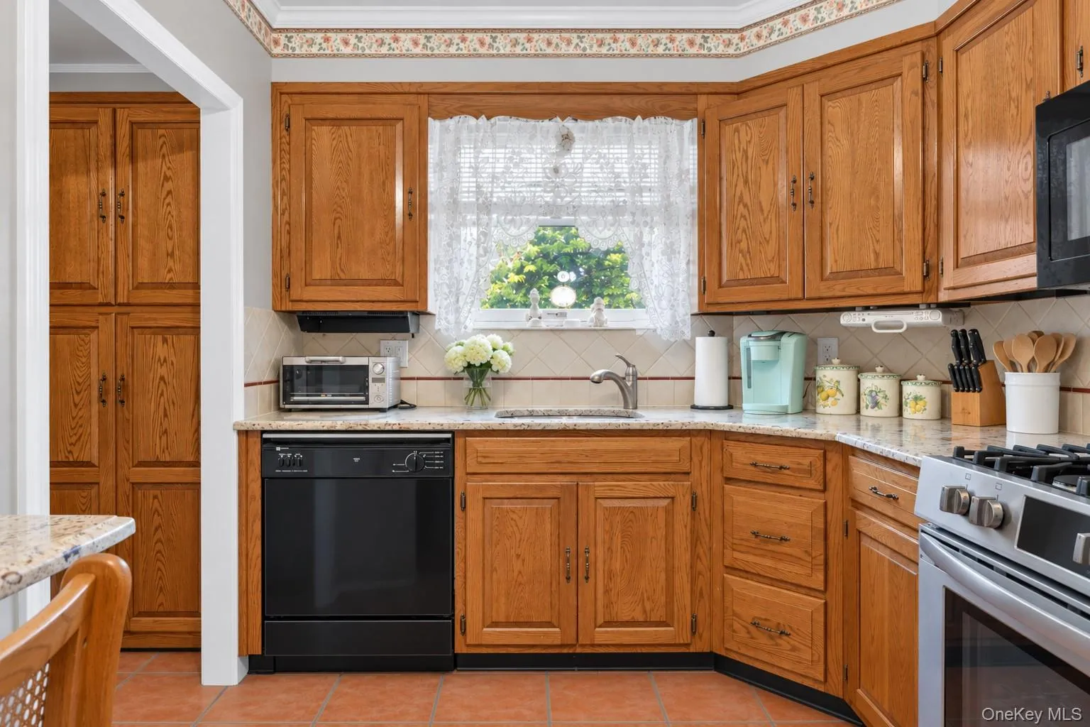 189-33 46th Avenue, New York, NY, 4 Bedrooms Bedrooms, 8 Rooms Rooms,1 BathroomBathrooms,Residential,For Rent,46th,0,1055278 189-33 46th Avenue, New York, NY, 4 Bedrooms Bedrooms, 8 Rooms Rooms,1 BathroomBathrooms,Residential,For Rent,46th,0,1055278