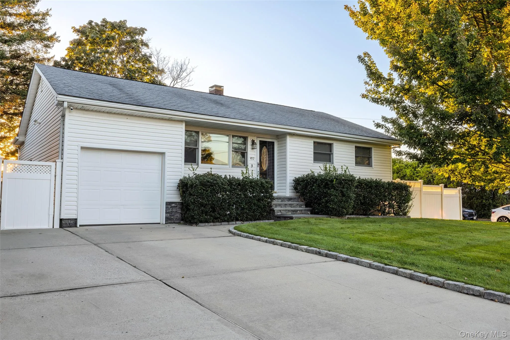 492 Connetquot Avenue, Islip, NY, 3 Bedrooms Bedrooms, 7 Rooms Rooms,1 BathroomBathrooms,Residential,For Rent,Connetquot,0,1055286 492 Connetquot Avenue, Islip, NY, 3 Bedrooms Bedrooms, 7 Rooms Rooms,1 BathroomBathrooms,Residential,For Rent,Connetquot,0,1055286