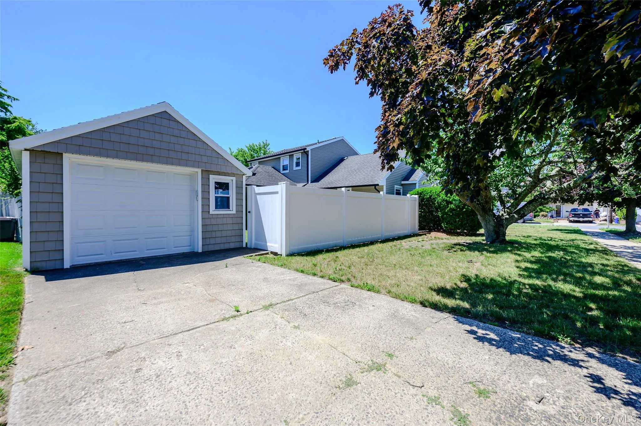 Detached Garage Detached Garage