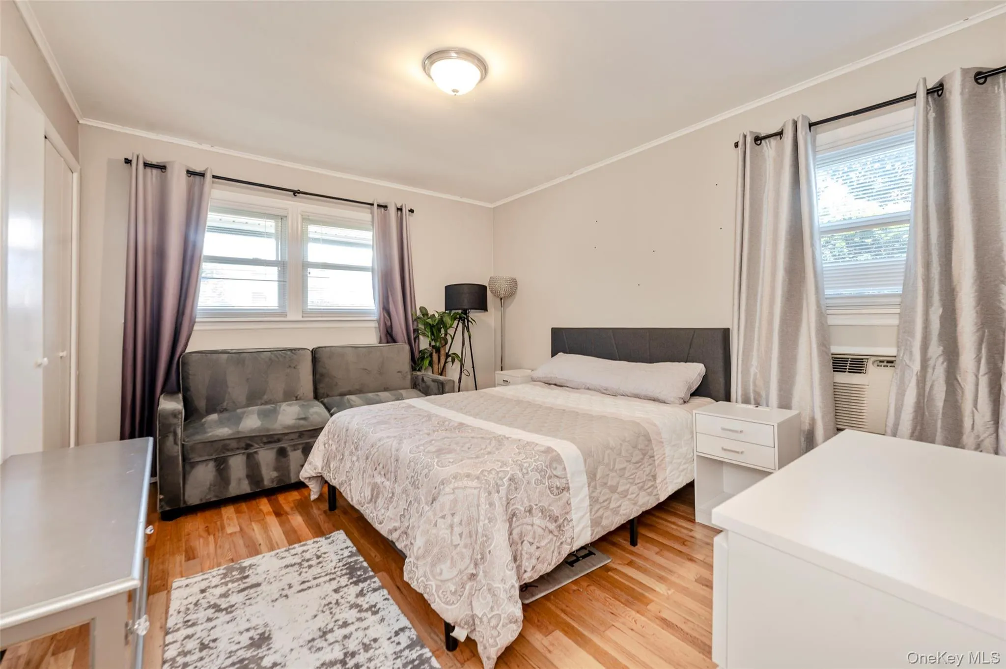 Spacious bedrooms Spacious bedrooms